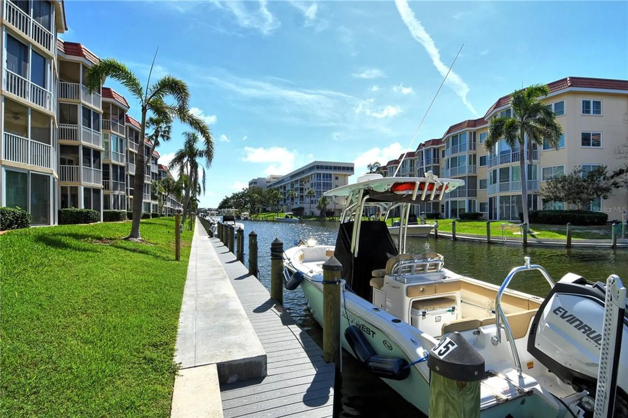 Property Slideshow image 32 of 62 | 1250 n portofino dr apt 208, Sarasota, FL, 34242