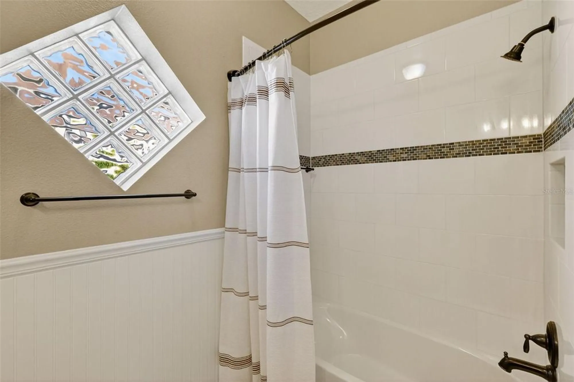 Property Slideshow image 30 of 77 | 8852 bridgeport bay cir, Mount Dora, FL, 32757