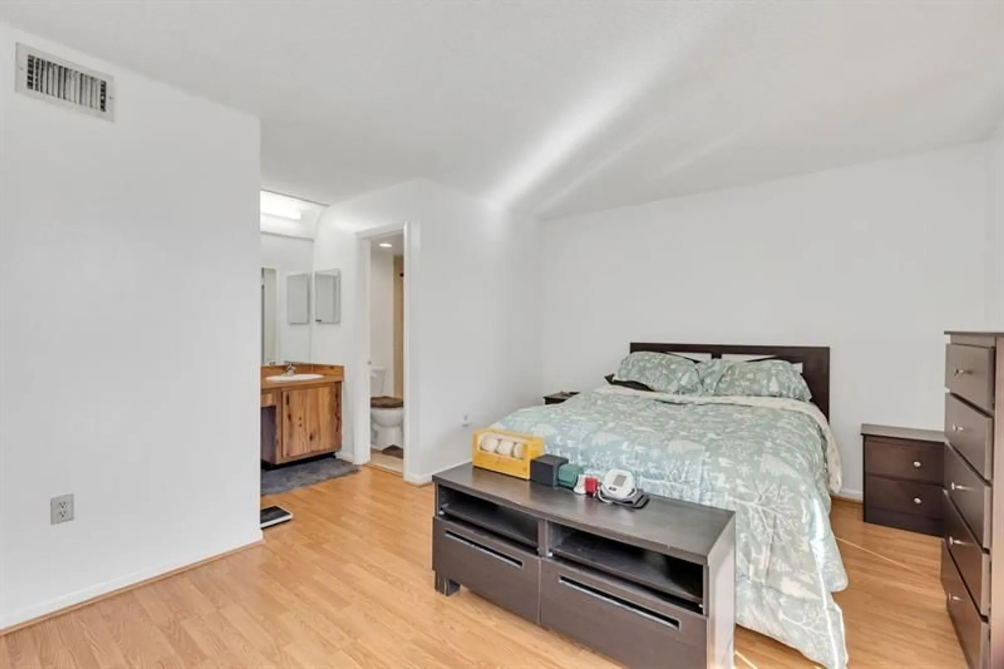 Property Slideshow image 14 of 23 | 6850 royal palm blvd g 208, Margate, FL, 33063