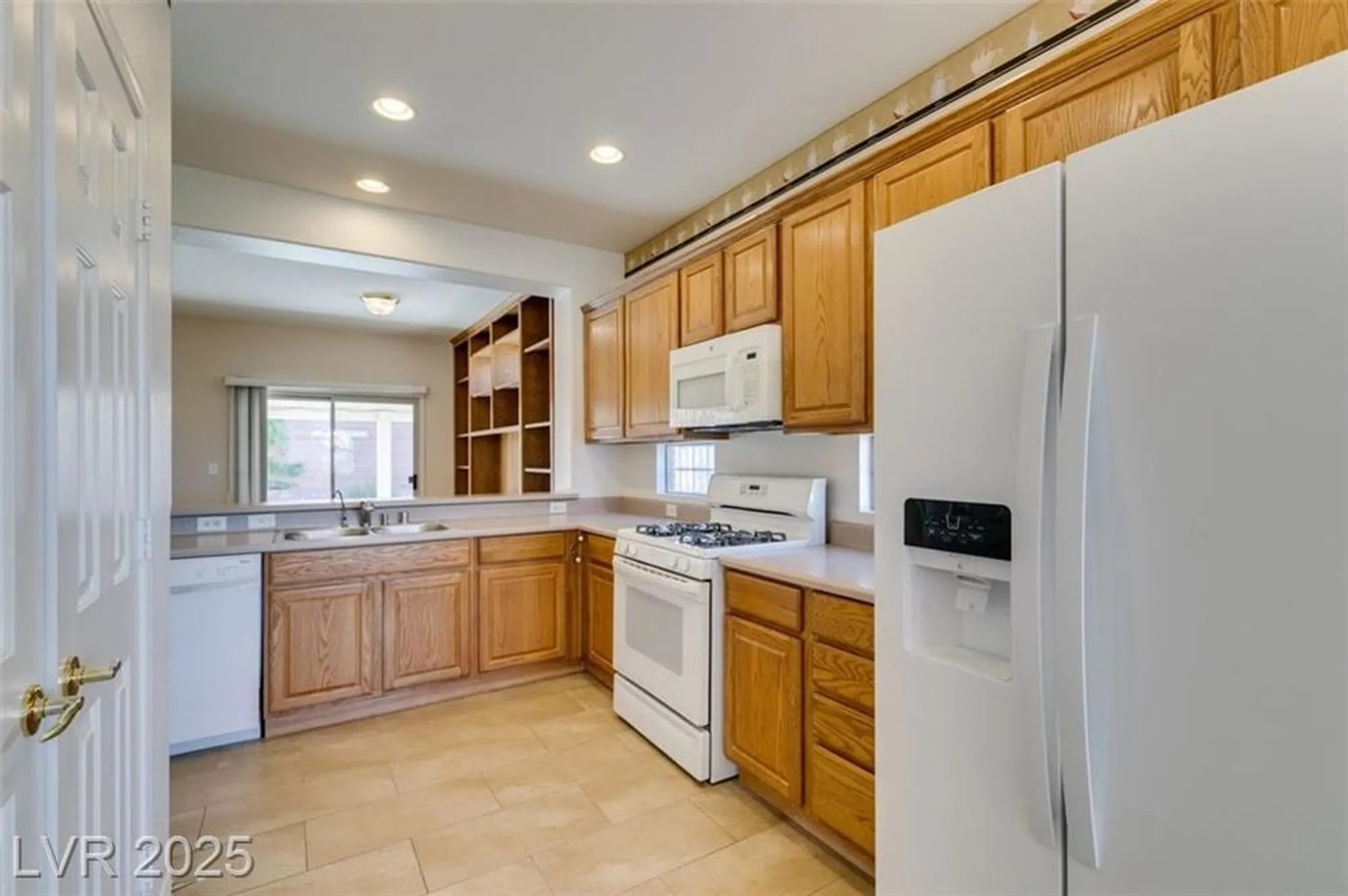 Property Slideshow image 10 of 27 | 1807 joy grove ave, Henderson, NV, 89012