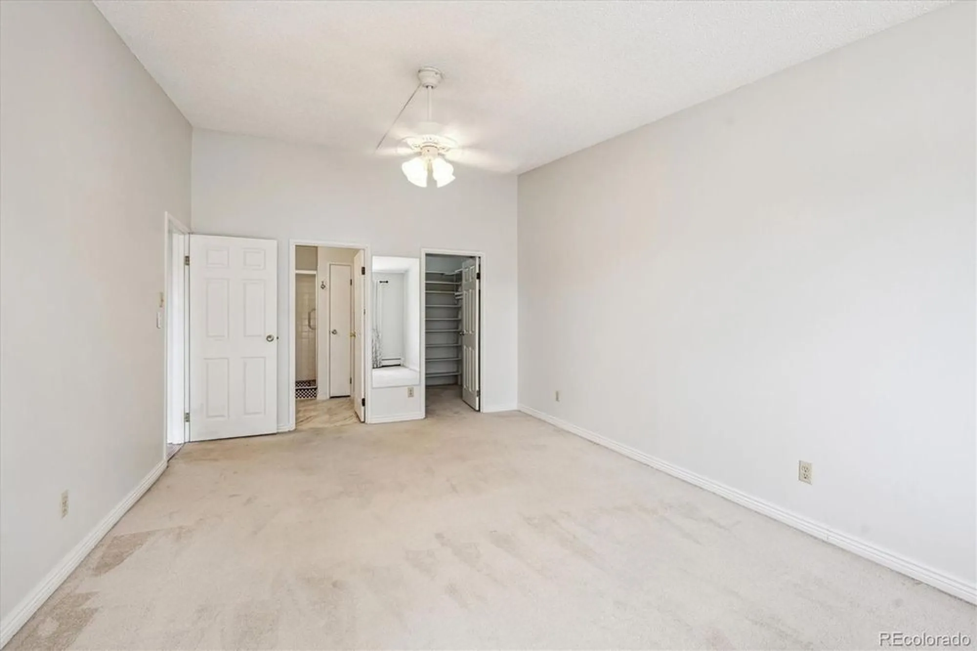 Property Slideshow image 15 of 25 | 3184 s heather gardens way apt 403, Aurora, CO, 80014