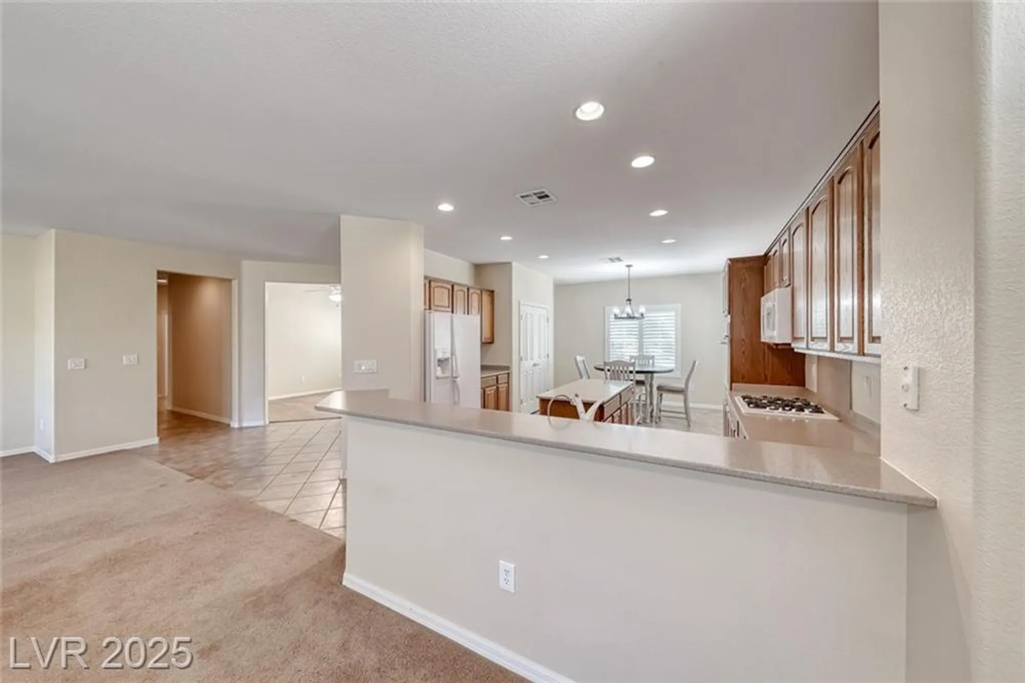 Property Slideshow image 13 of 56 | 2218 sandstone cliffs dr, Henderson, NV, 89044