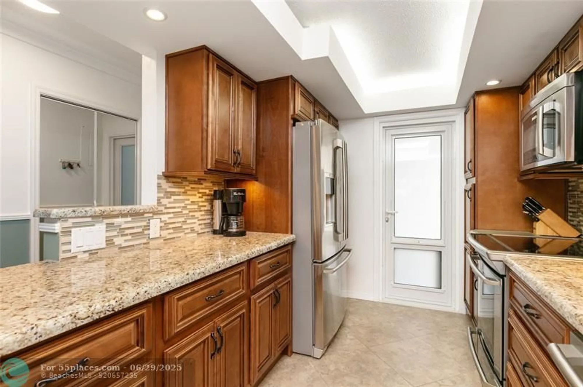 Property Slideshow image 7 of 39 | 2731 ne 14th street cswy 605, Pompano Beach, FL, 33062