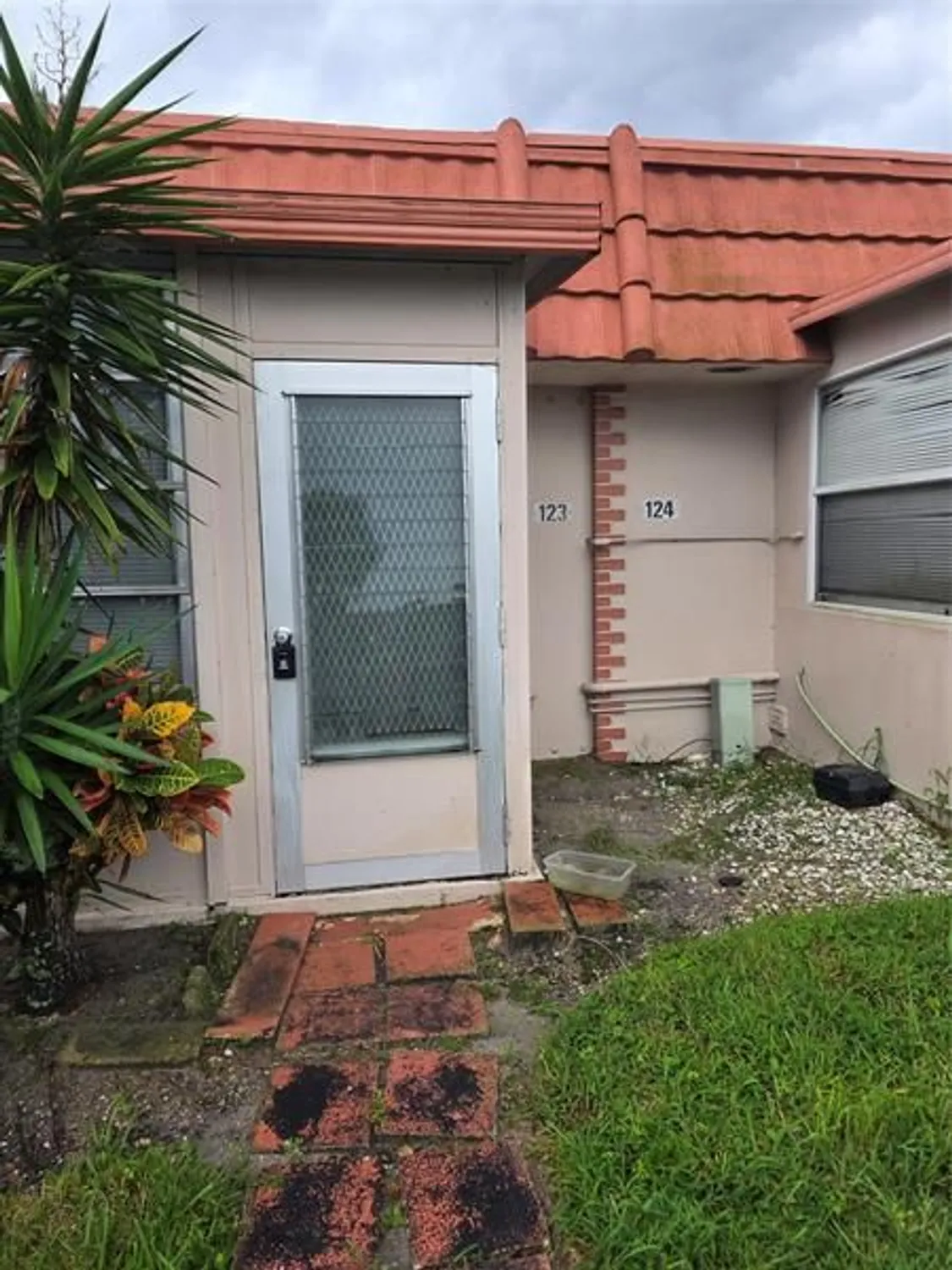 Property Slideshow image 1 of 15 | 123 seville e # 123, Delray Beach, FL, 33446