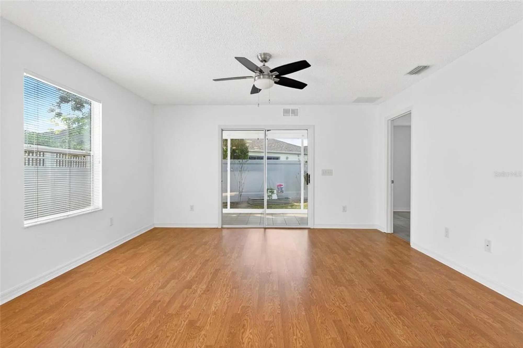 Property Slideshow image 28 of 57 | 2446 kenmore ln, The Villages, FL, 32162