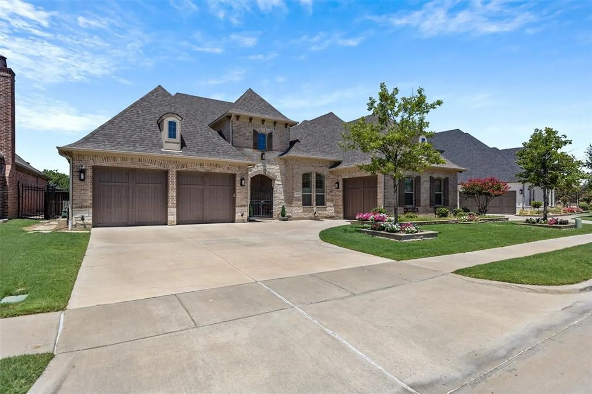 Property Slideshow image 4 of 40 | 7740 castlebridge, The Colony, TX, 75056