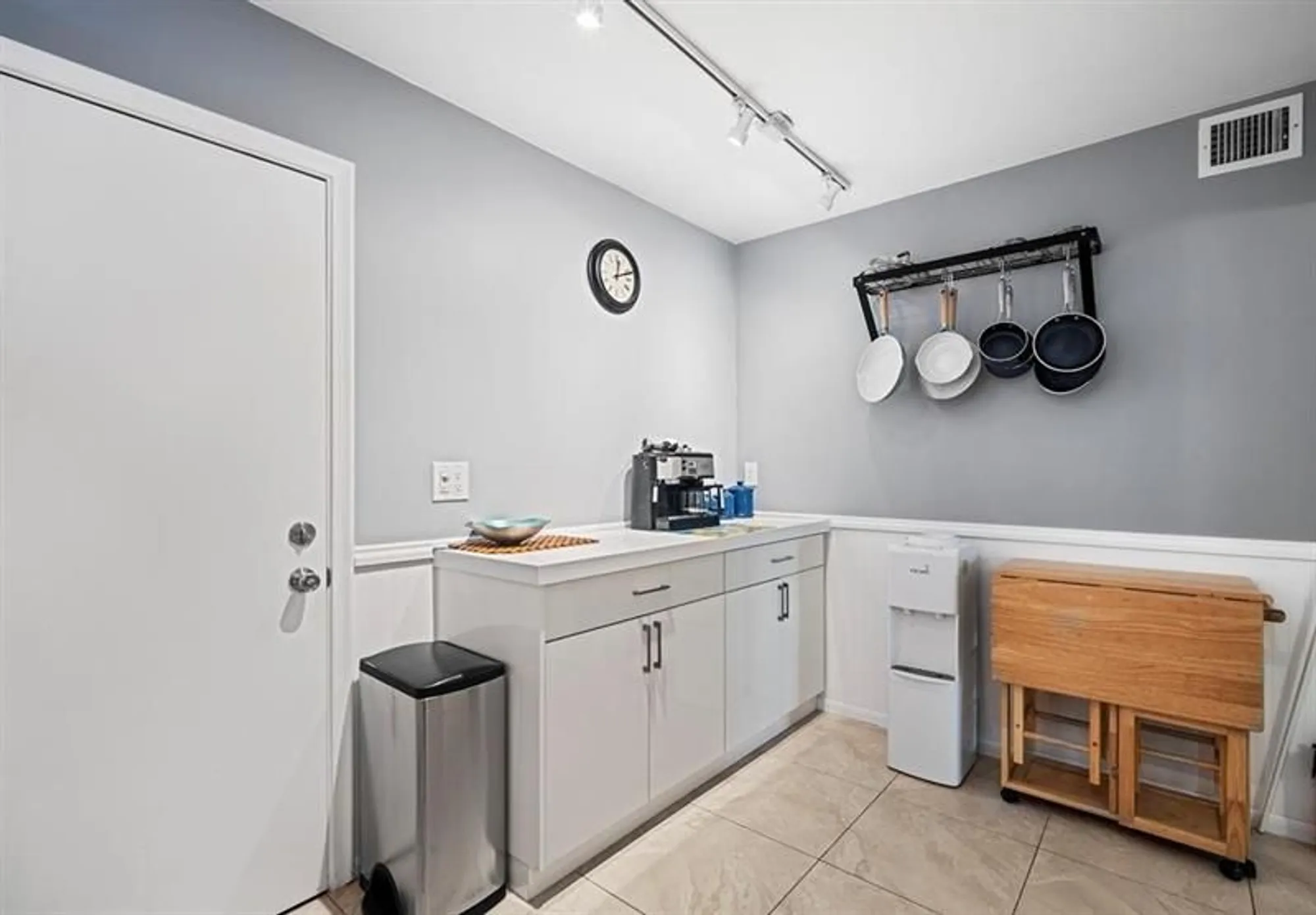 Property Slideshow image 11 of 32 | 4750 nw 22nd ct apt 208, Lauderhill, FL, 33313