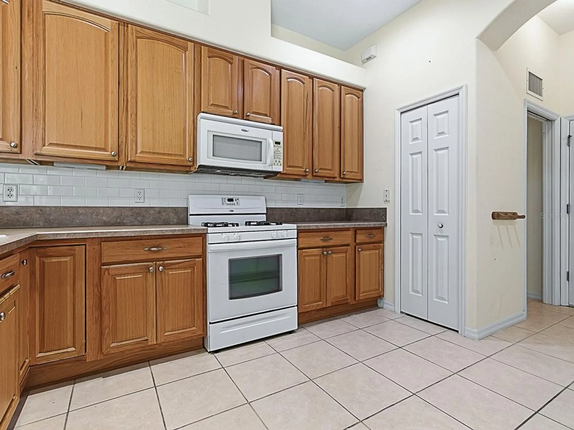 Property Slideshow image 10 of 37 | 3305 baltic sea blvd, Tavares, FL, 32778
