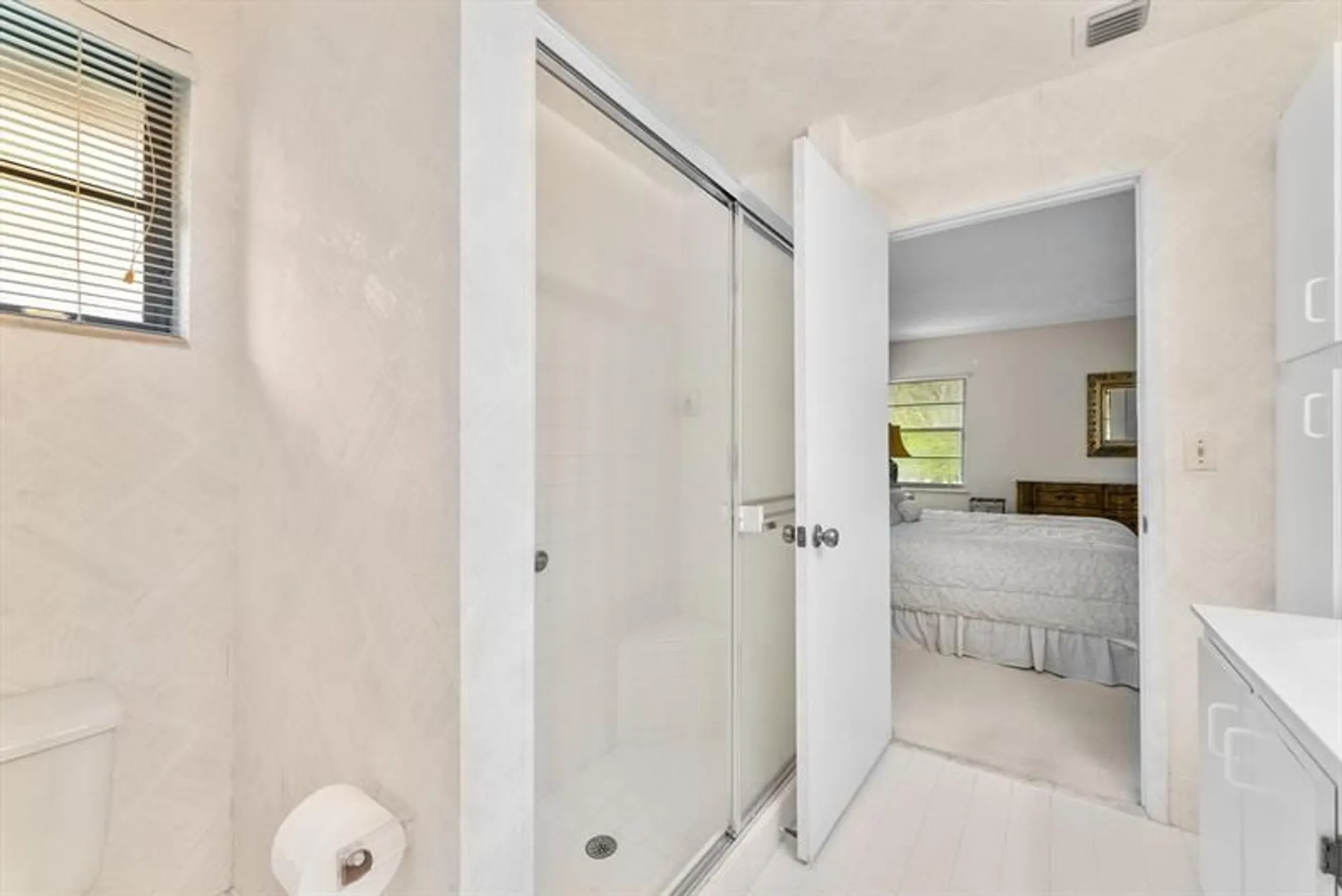 Property Slideshow image 28 of 53 | 8333 springlake dr a, Boca Raton, FL, 33496