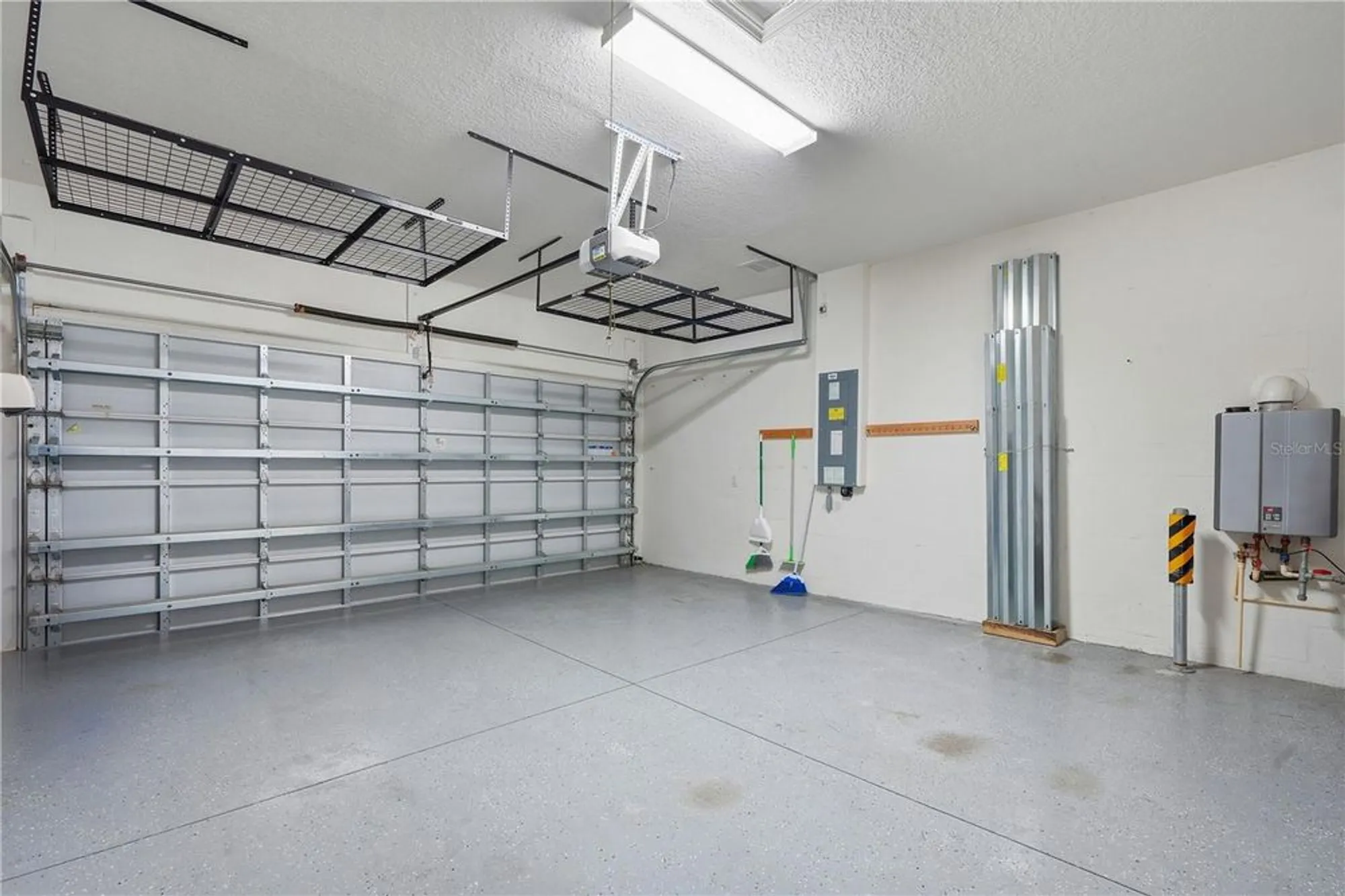 Property Slideshow image 32 of 70 | 20112 sorano hill pl, Tampa, FL, 33647