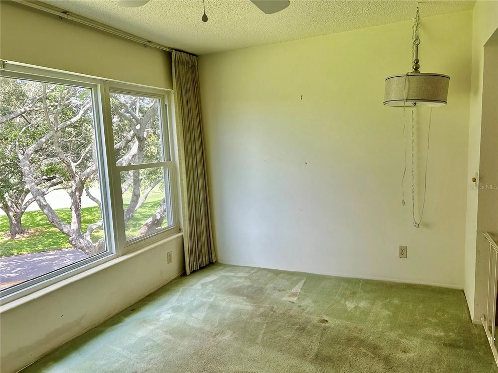 Property Slideshow image 19 of 57 | 2350 haitian dr 60, Clearwater, FL, 33763
