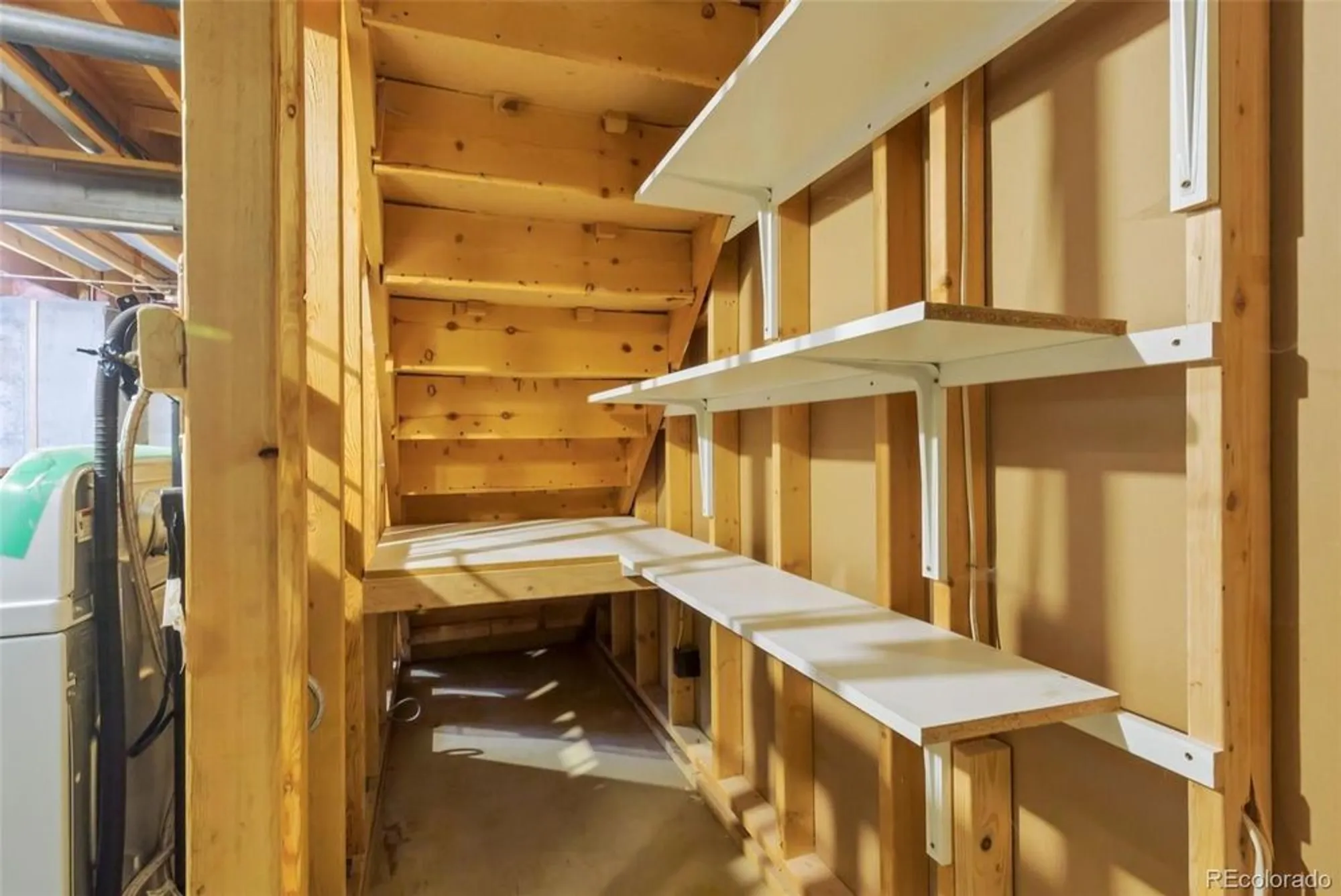 Property Slideshow image 36 of 49 | 13886 e linvale pl, Aurora, CO, 80014