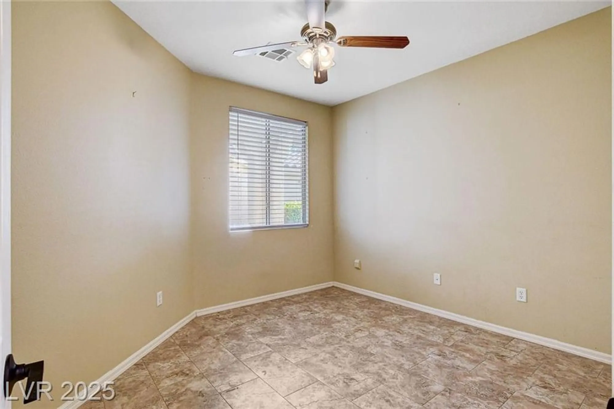 Property Slideshow image 26 of 57 | 4534 regalo bello st, Las Vegas, NV, 89135