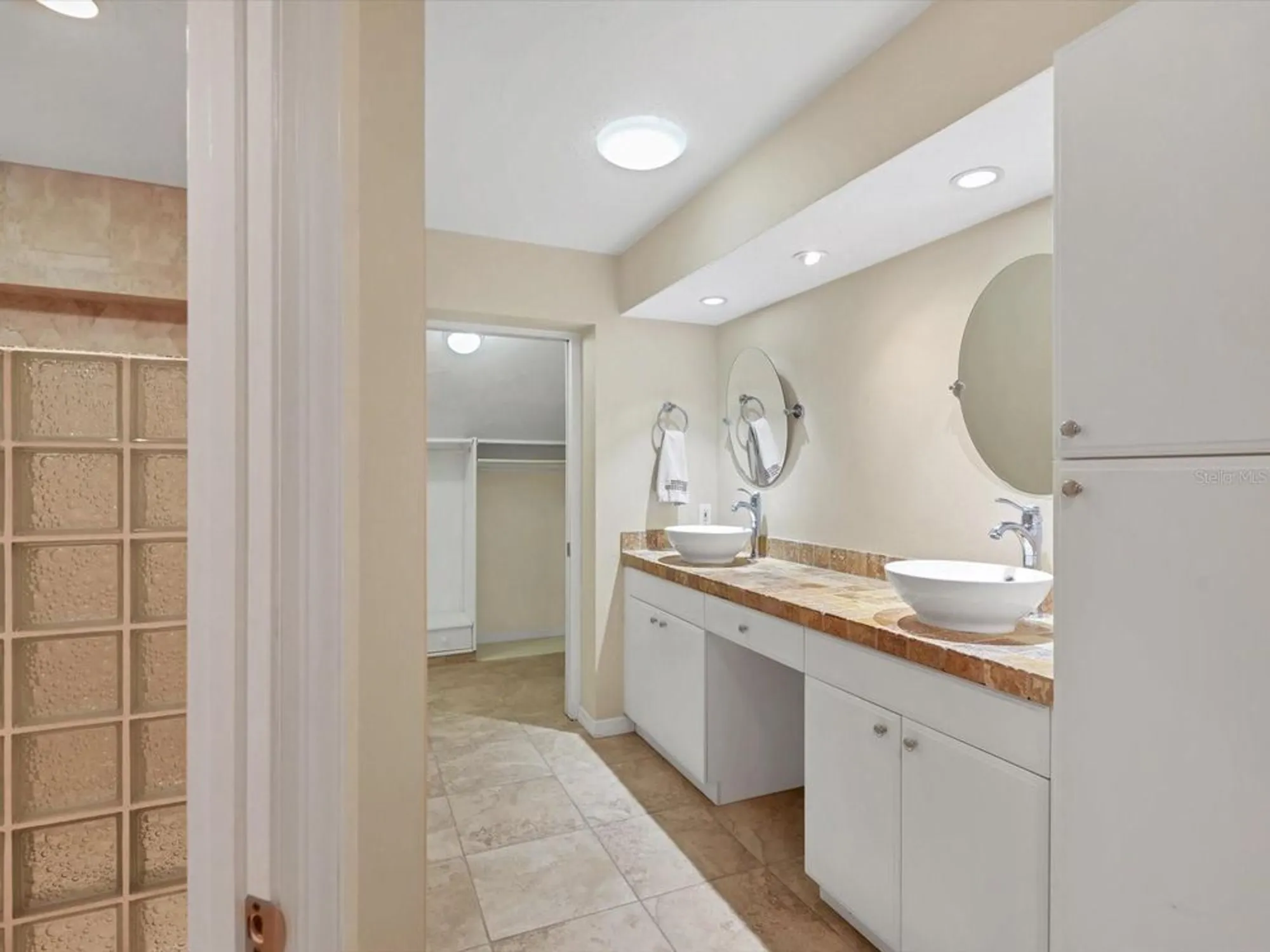 Property Slideshow image 26 of 46 | 1612 pine harrier cir, Sarasota, FL, 34231
