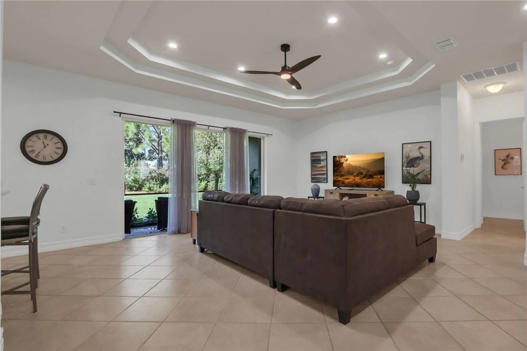 Property Slideshow image 9 of 48 | 4946 sapphire sound dr, Wimauma, FL, 33598