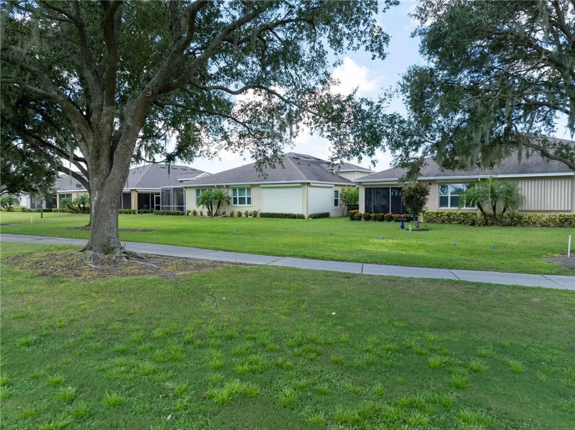 Property Slideshow image 48 of 57 | 802 chipper dr, Sun City Center, FL, 33573