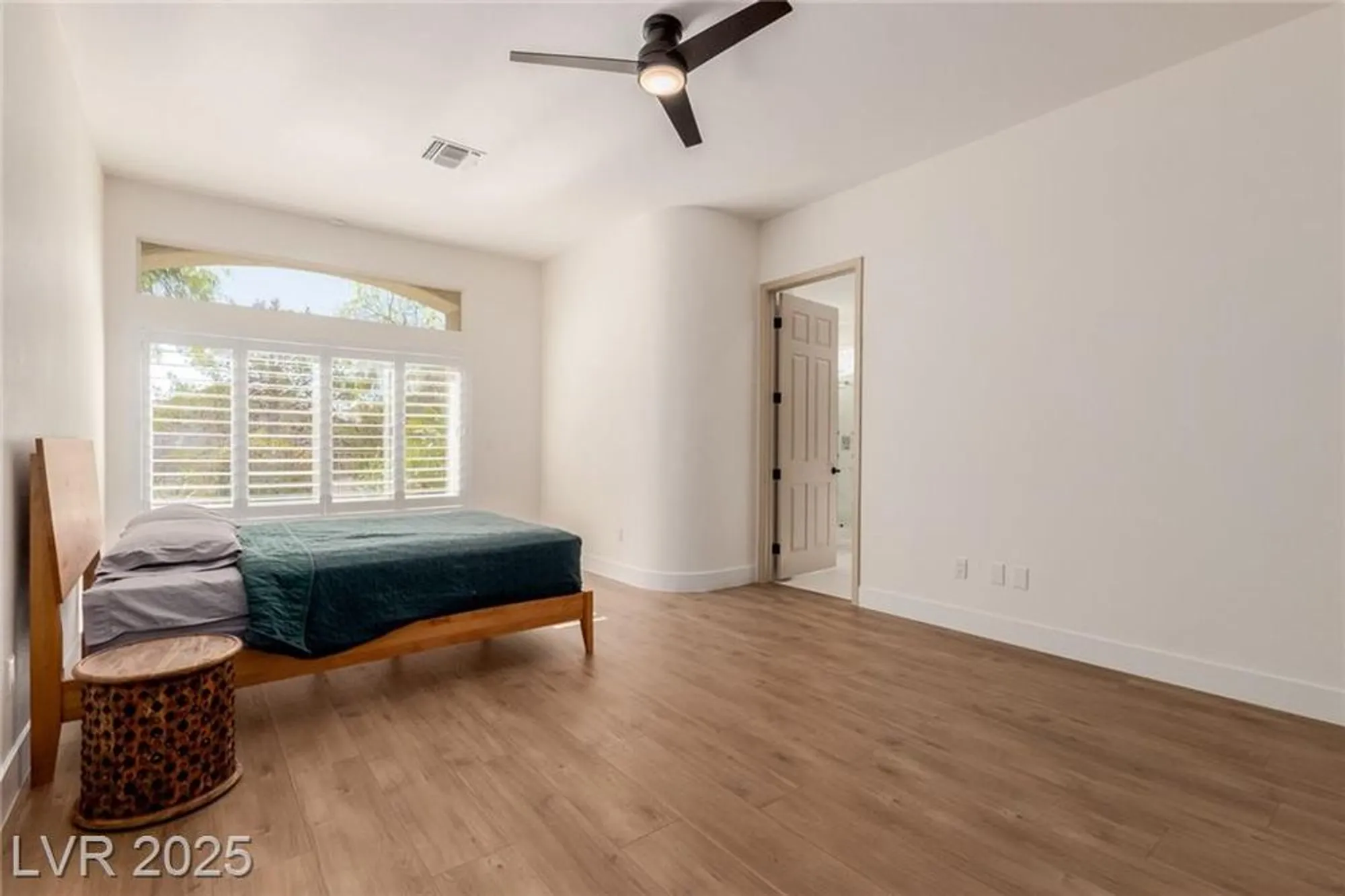 Property Slideshow image 25 of 49 | 2824 faiss dr, Las Vegas, NV, 89134