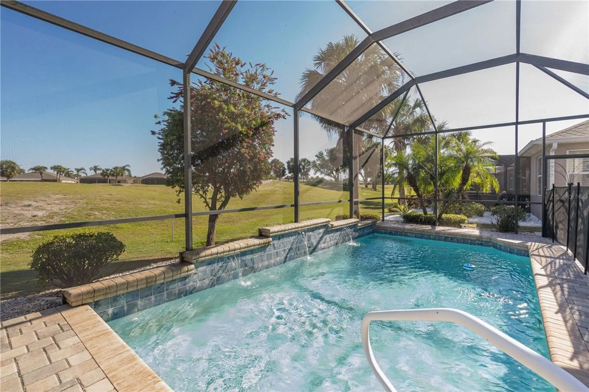 Property Slideshow image 6 of 48 | 1038 emerald dunes dr, Sun City Center, FL, 33573