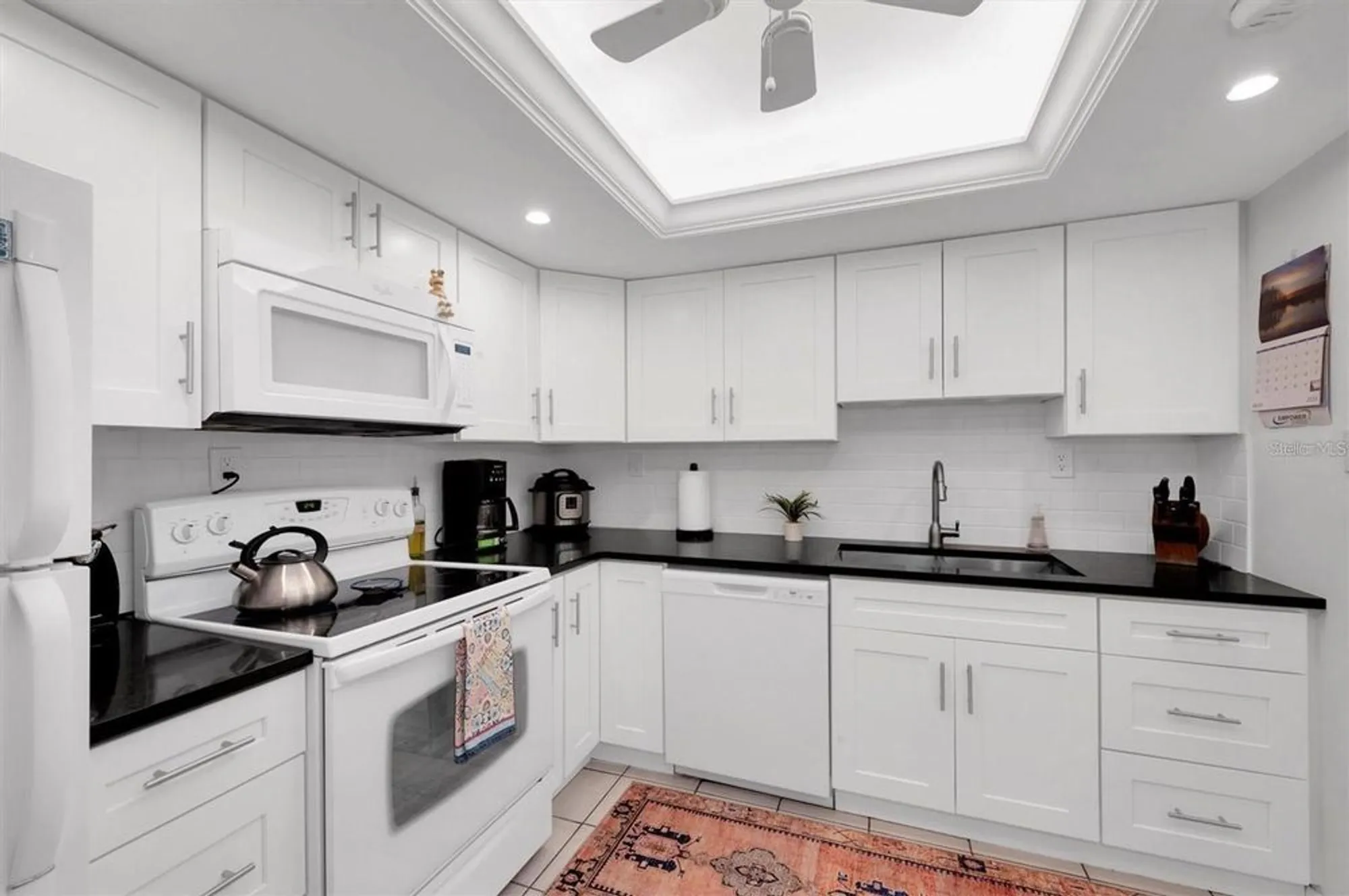 Property Slideshow image 11 of 30 | 19029 us highway 19 n apt 9-403, Clearwater, FL, 33764