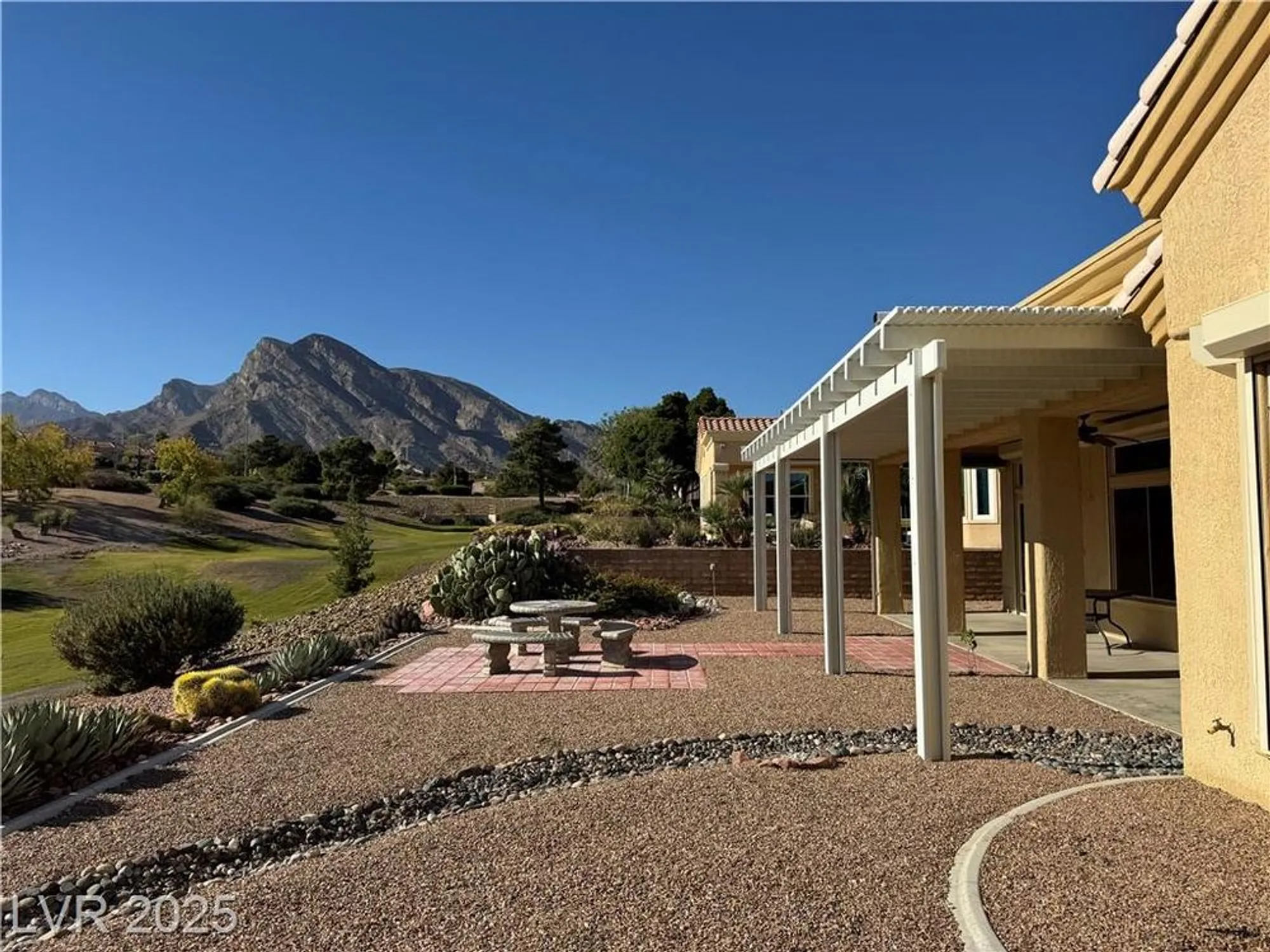 Property Slideshow image 4 of 8 | 10621 shoalhaven dr, Las Vegas, NV, 89134