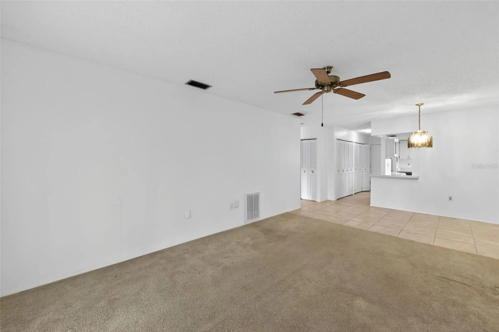 Property Slideshow image 10 of 27 | 2560 golf course dr 507, Sarasota, FL, 34234