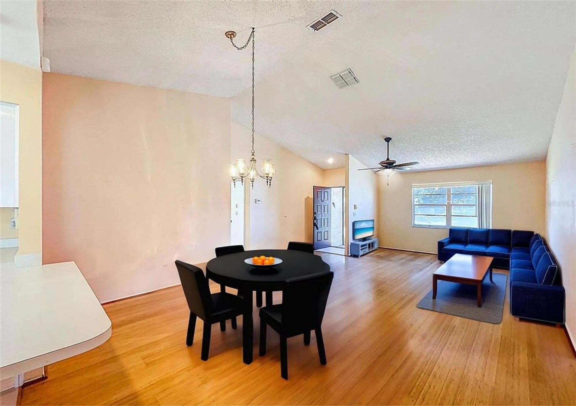 Property Slideshow image 9 of 51 | 1637 caledonia dr, Palm Harbor, FL, 34684