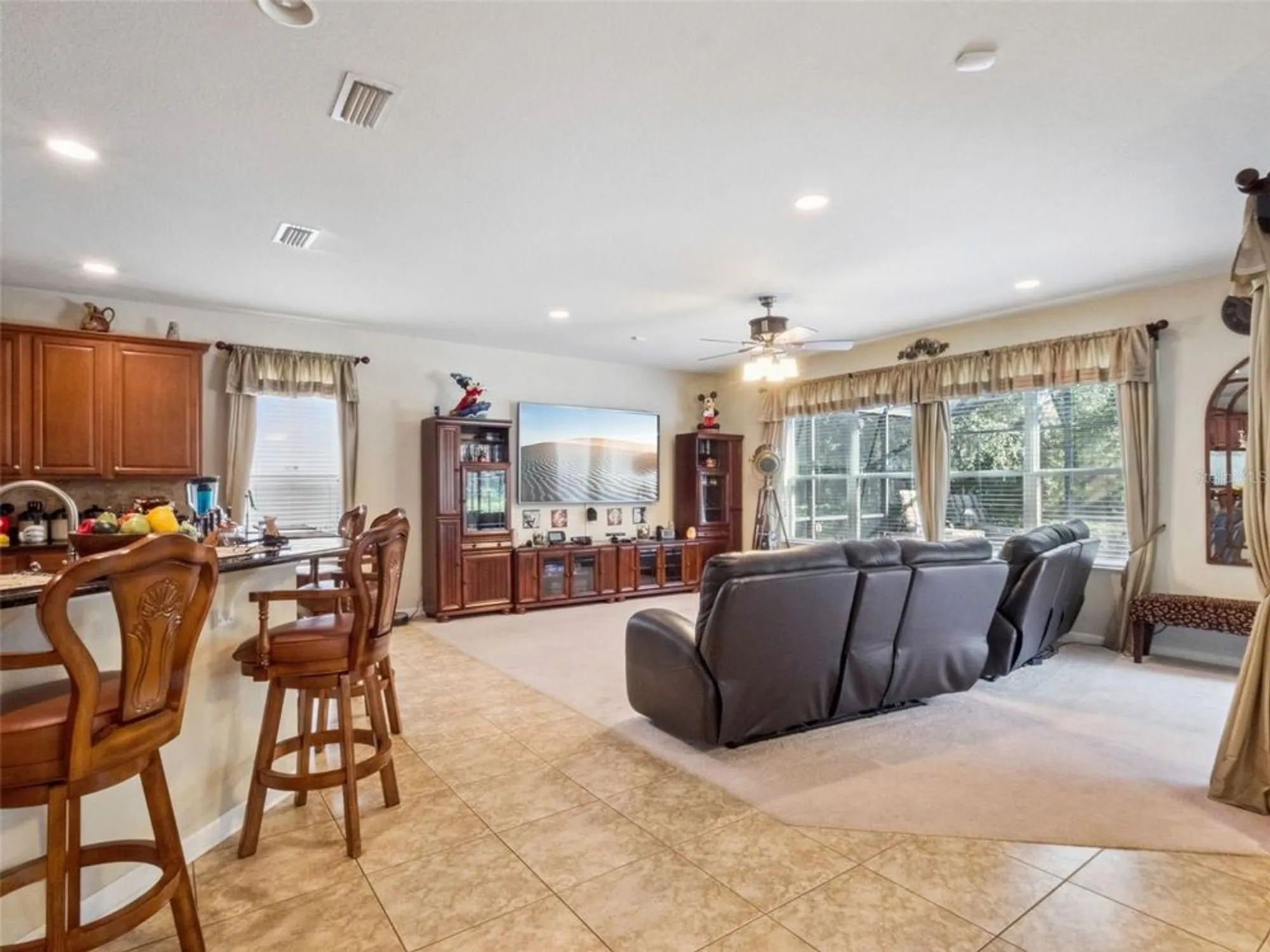 Property Slideshow image 14 of 32 | 7991 esta ln, Orlando, FL, 32827