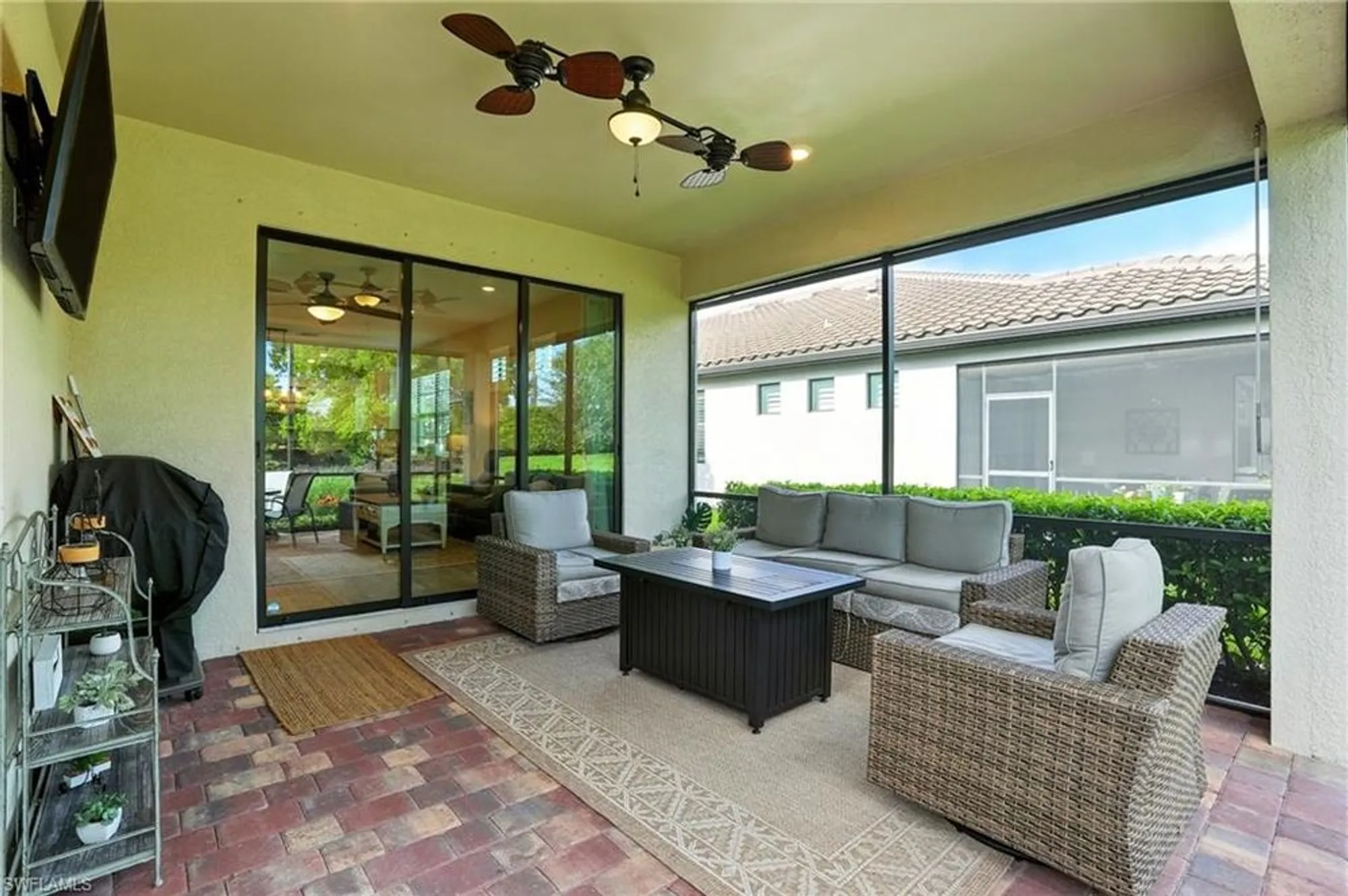 Property Slideshow image 26 of 47 | 12230 canal grande dr, Fort Myers, FL, 33913