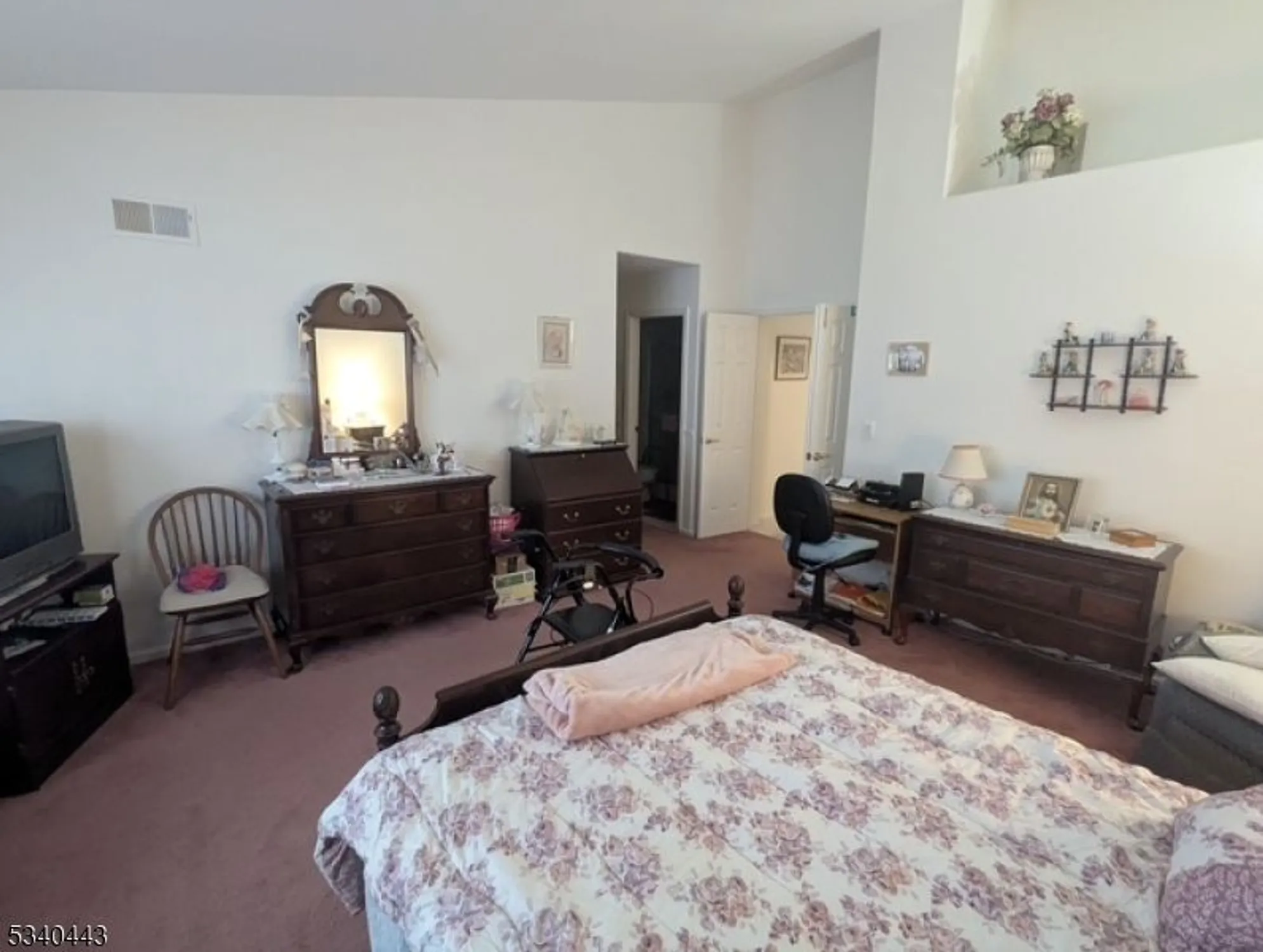 Property Slideshow image 12 of 20 | 1109 buckingham dr, Manchester Twp., NJ, 08759