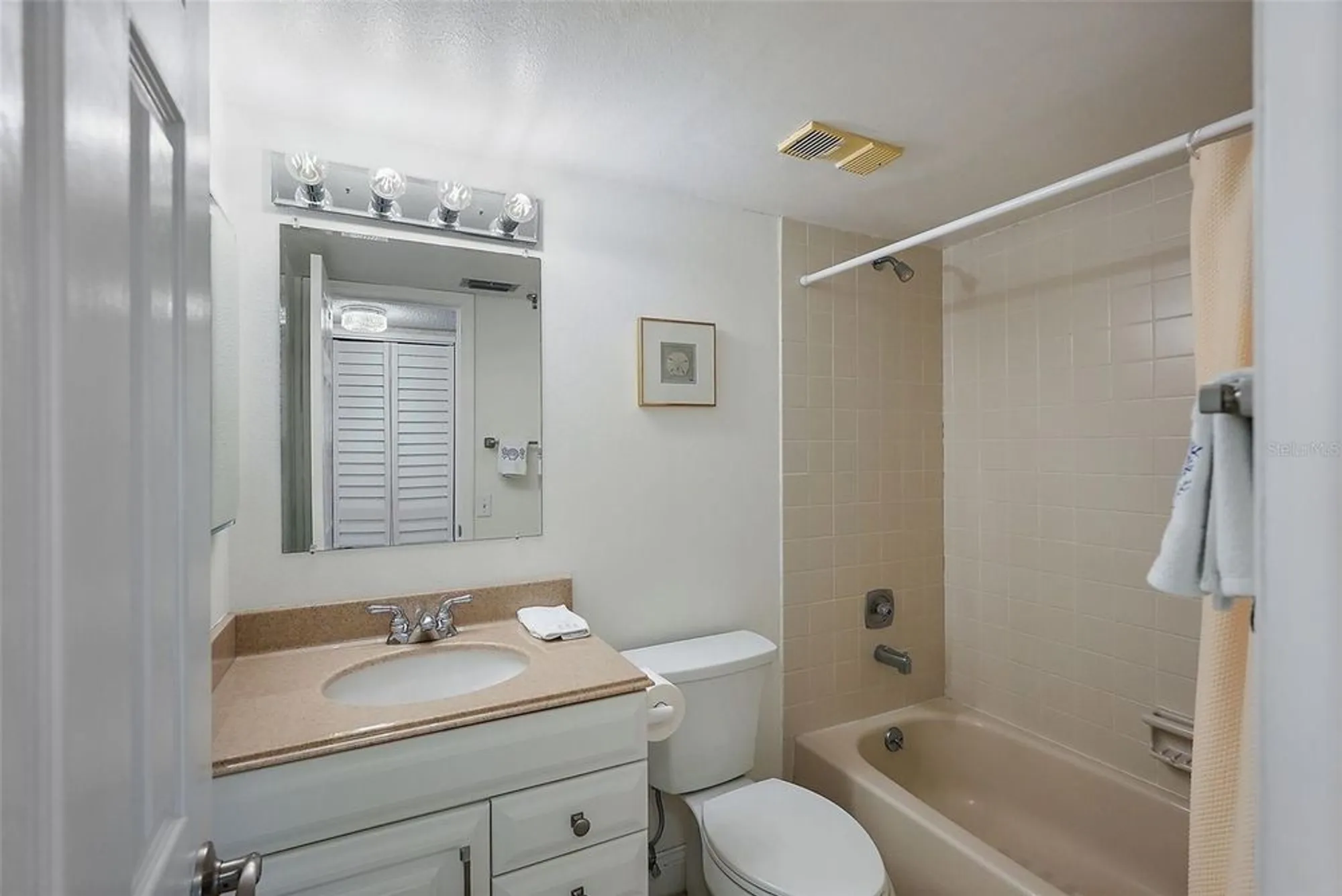 Property Slideshow image 25 of 42 | 6322 palma del mar blvd s apt 706, St Petersburg, FL, 33715