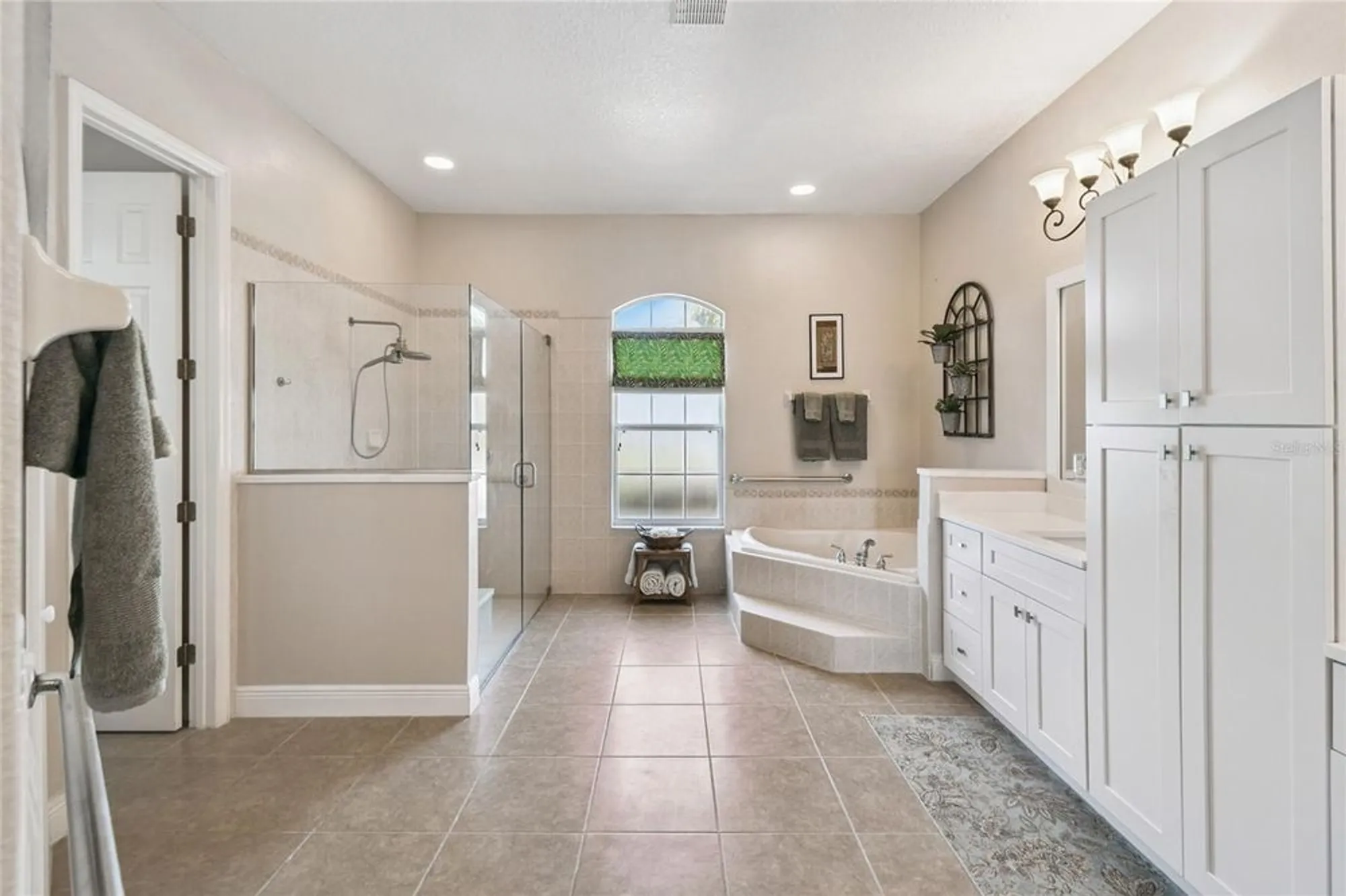 Property Slideshow image 35 of 83 | 116 amalfi ln, Poinciana, FL, 34759