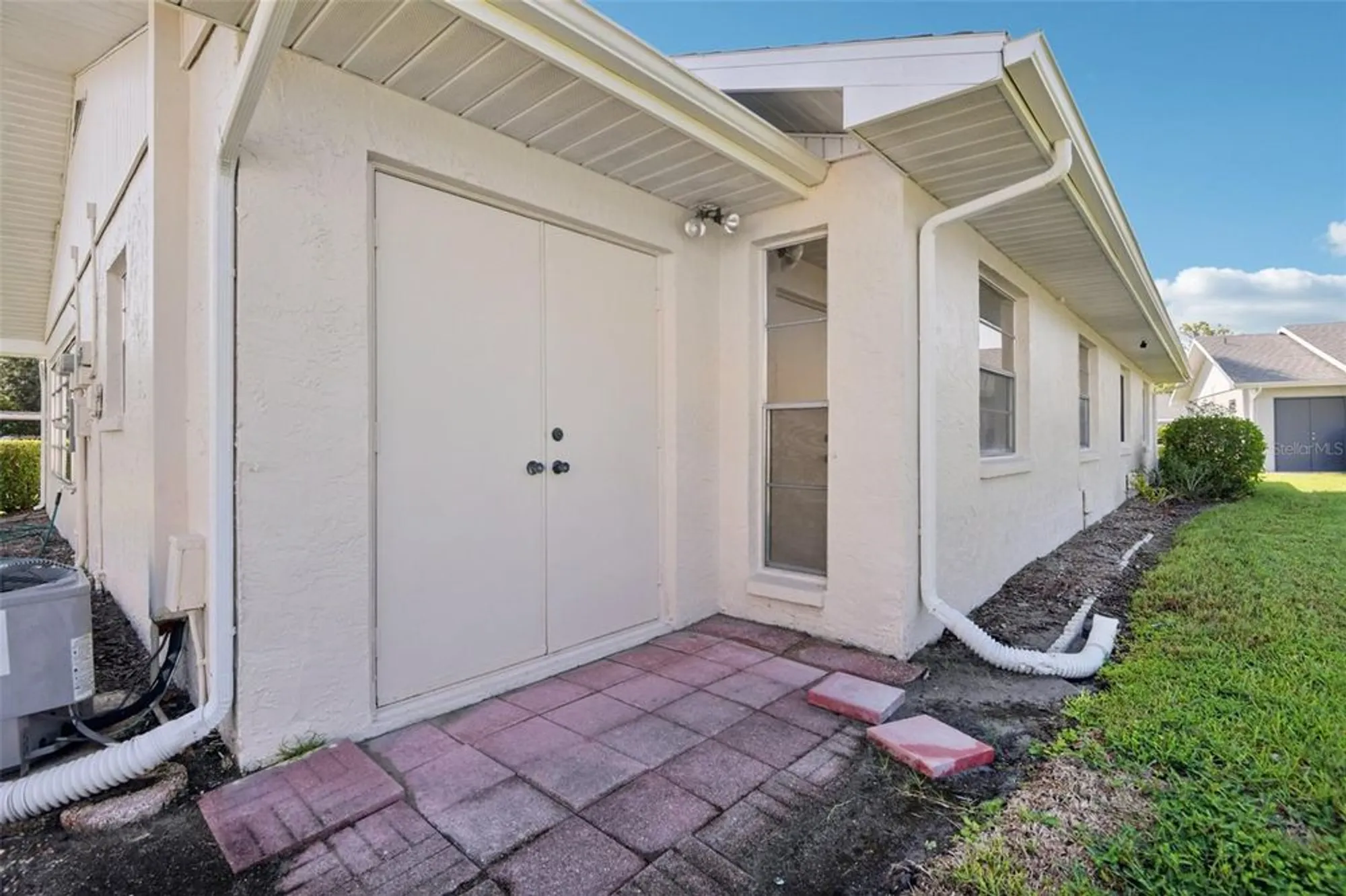 Property Slideshow image 32 of 63 | 2304 glenmore cir 327, Sun City Center, FL, 33573