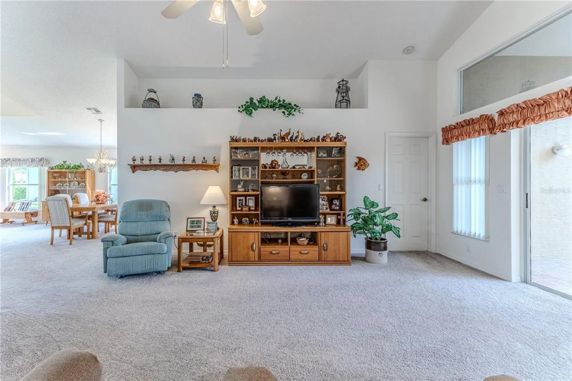 Property Slideshow image 23 of 51 | 464 mistwood ct, Spring Hill, FL, 34609