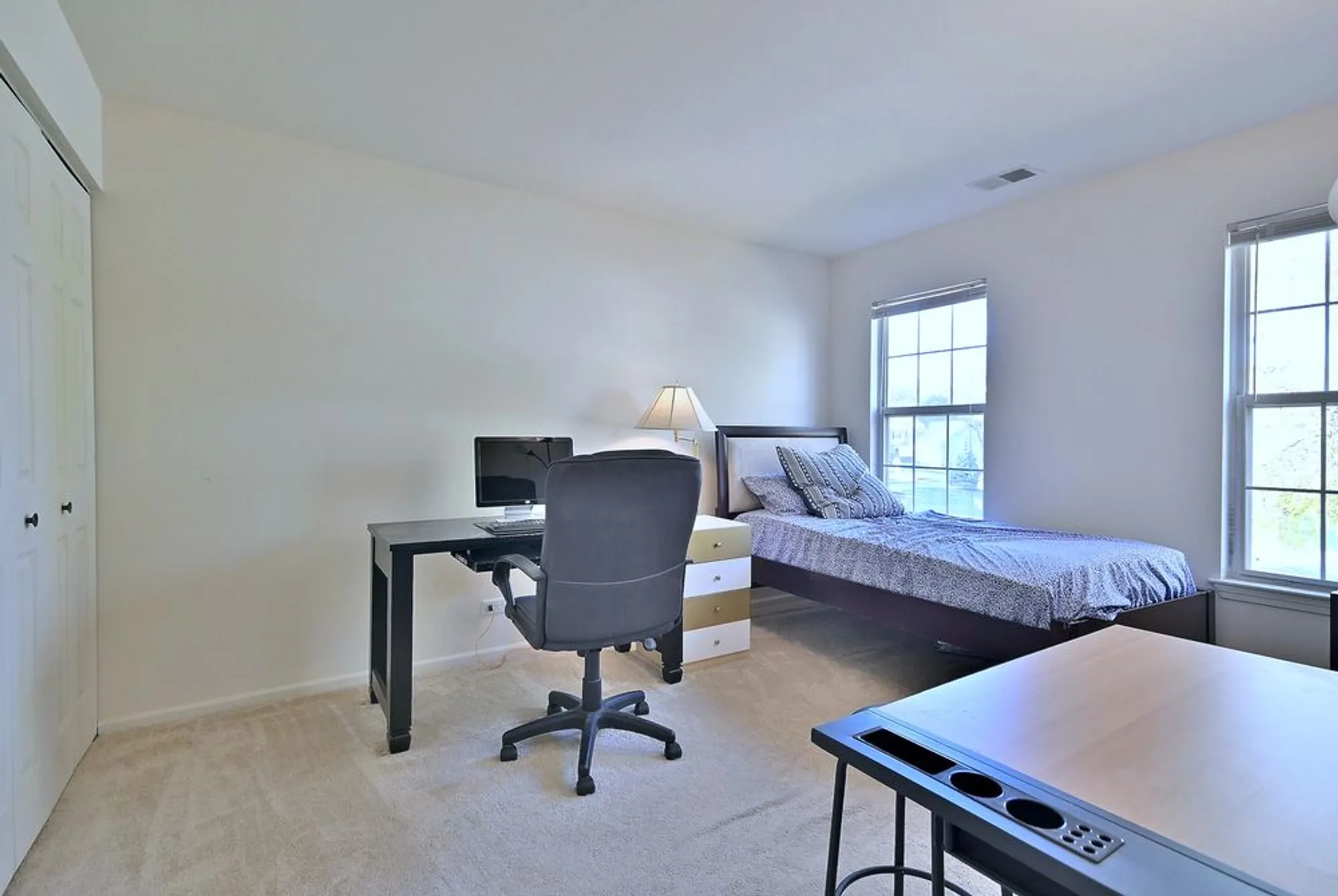 Property Slideshow image 20 of 27 | 509 aberdeen ln c, Prospect Heights, IL, 60070