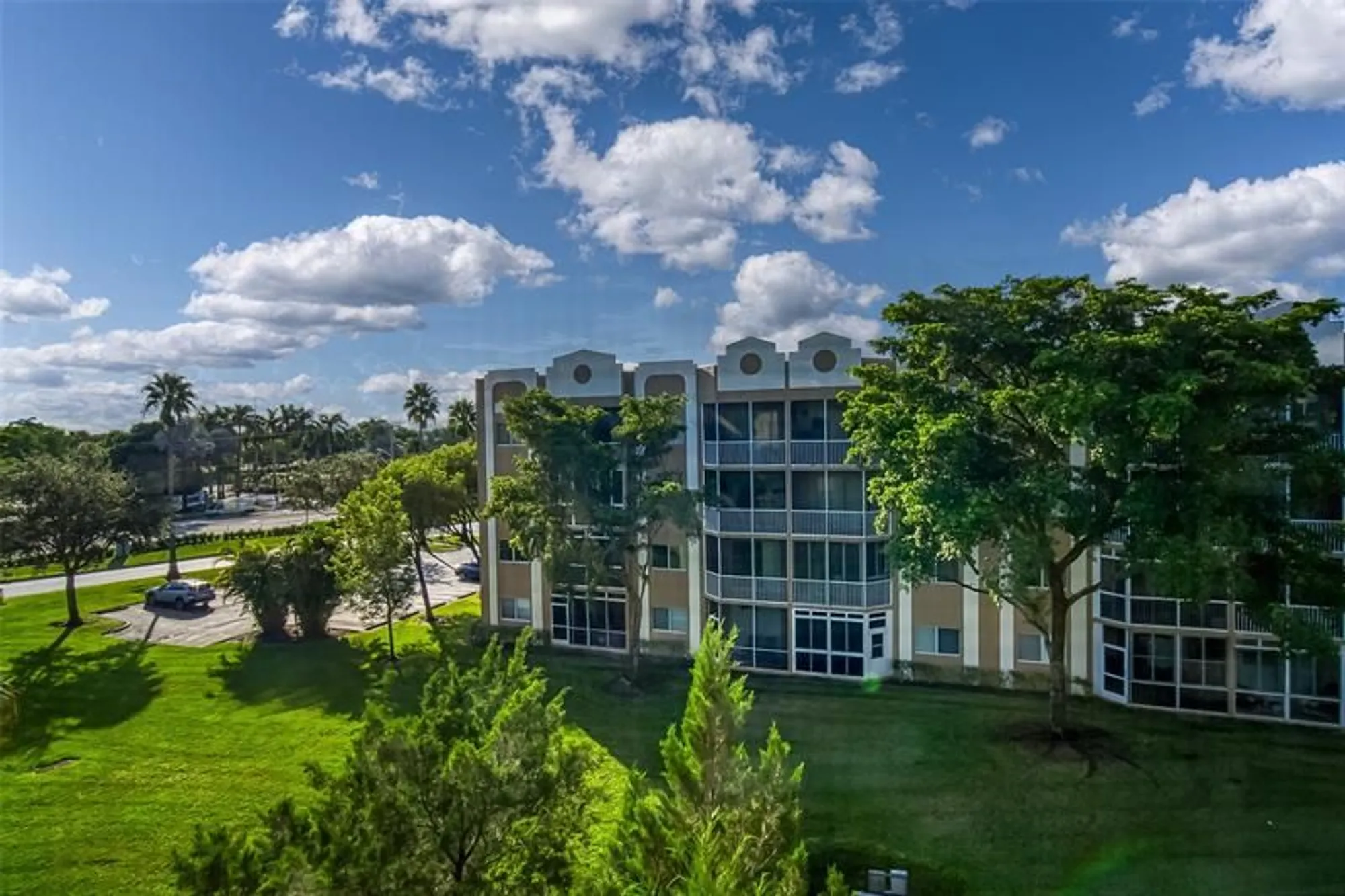 Property Slideshow image 22 of 37 | 7635 southampton ter 402, Tamarac, FL, 33321