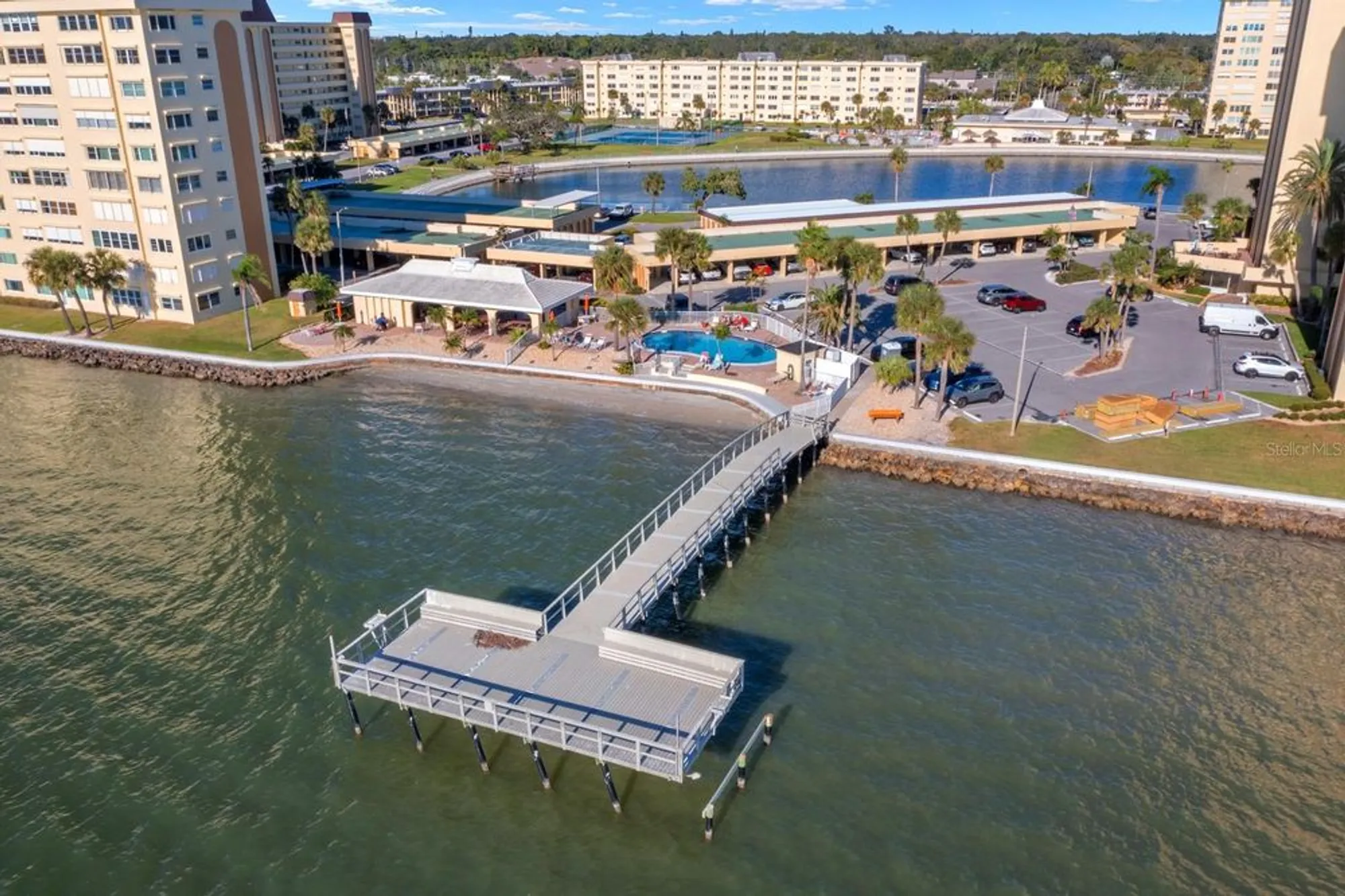 Property Slideshow image 13 of 24 | 4550 cove cir apt 305, St Petersburg, FL, 33708