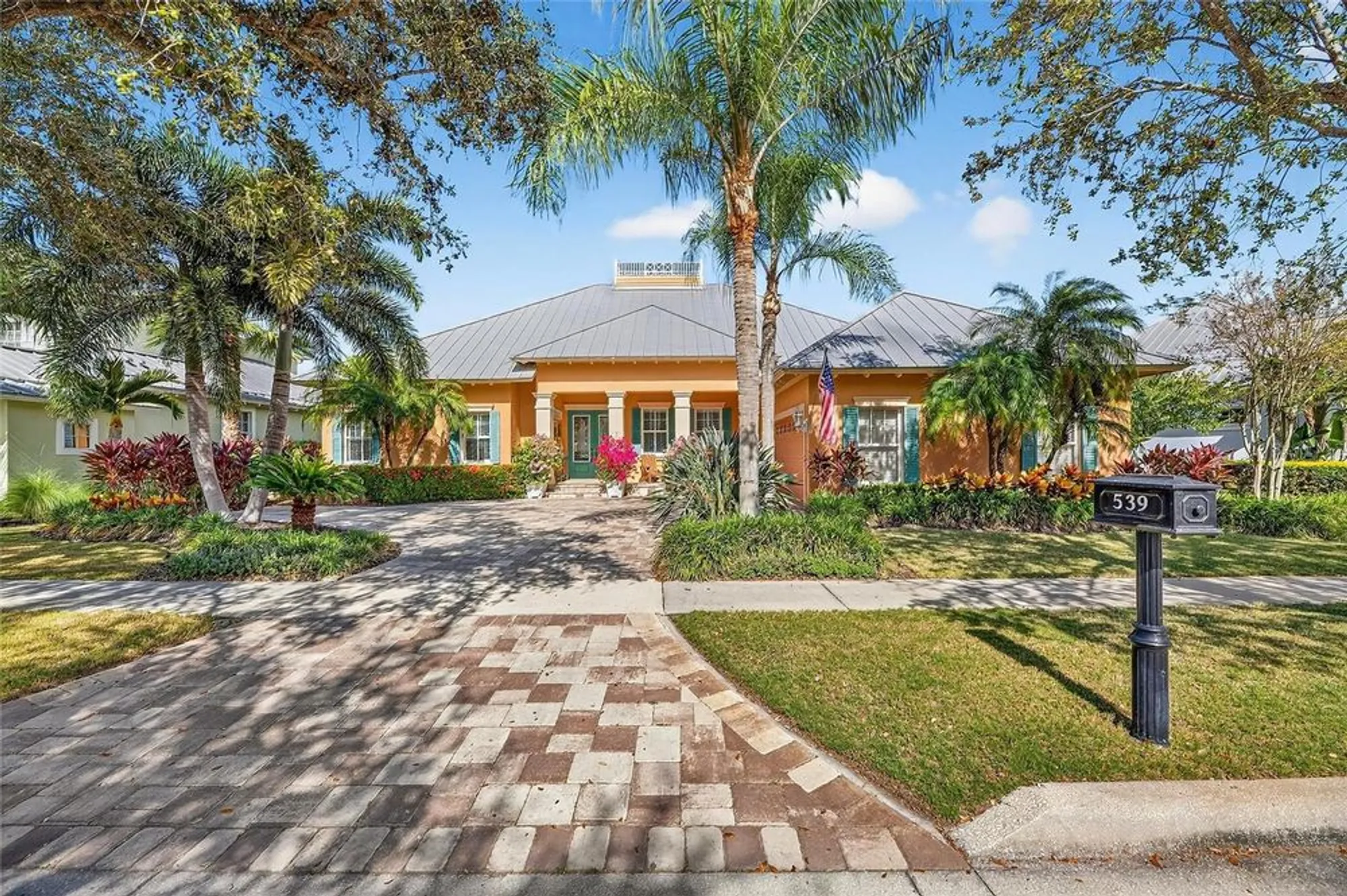 Property Slideshow image 6 of 94 | 539 islebay dr, Apollo Beach, FL, 33572
