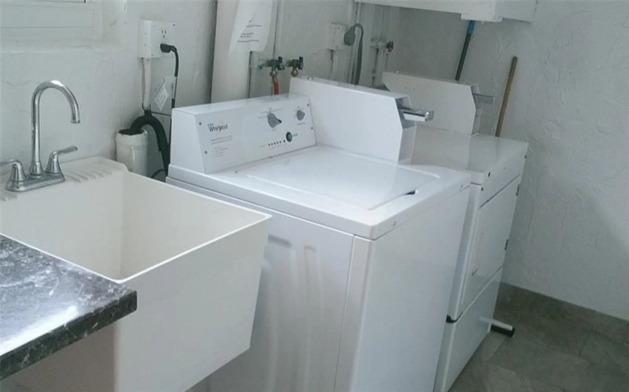 Property Slideshow image 50 of 62 | 206 se 10th st 406, Dania Beach, FL, 33004