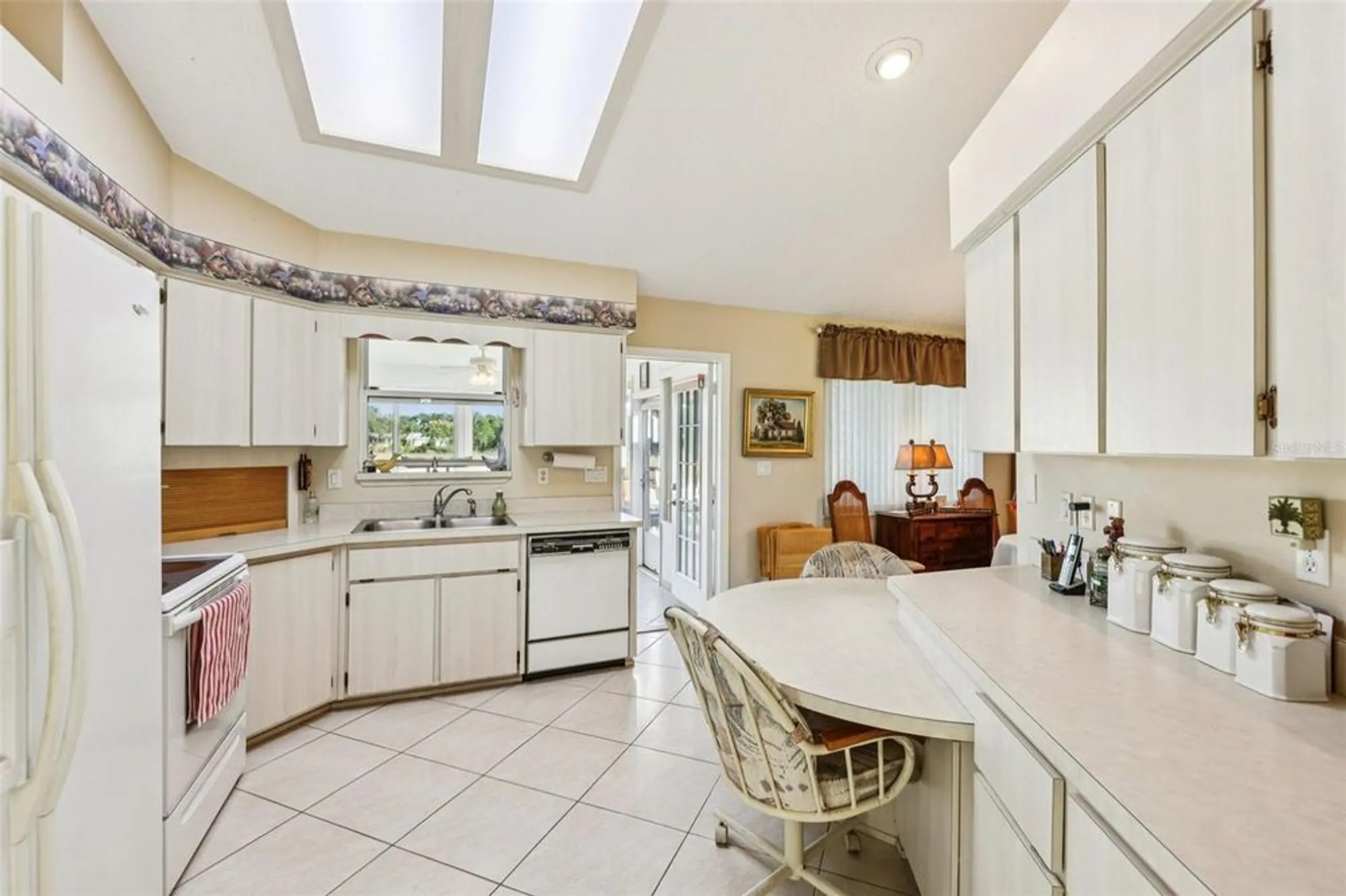 Property Slideshow image 10 of 27 | 26209 newcombe cir, Leesburg, FL, 34748