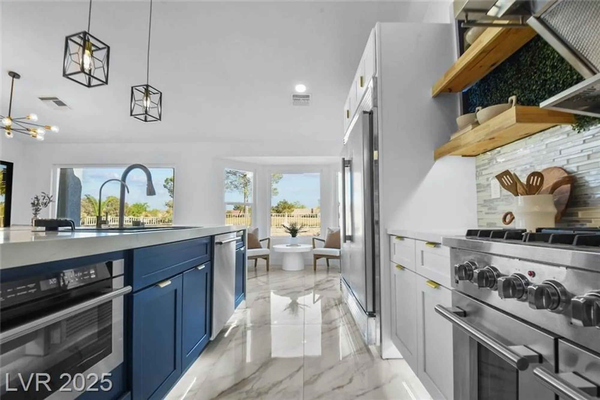 Property Slideshow image 19 of 36 | 2652 golfside dr, Las Vegas, NV, 89134
