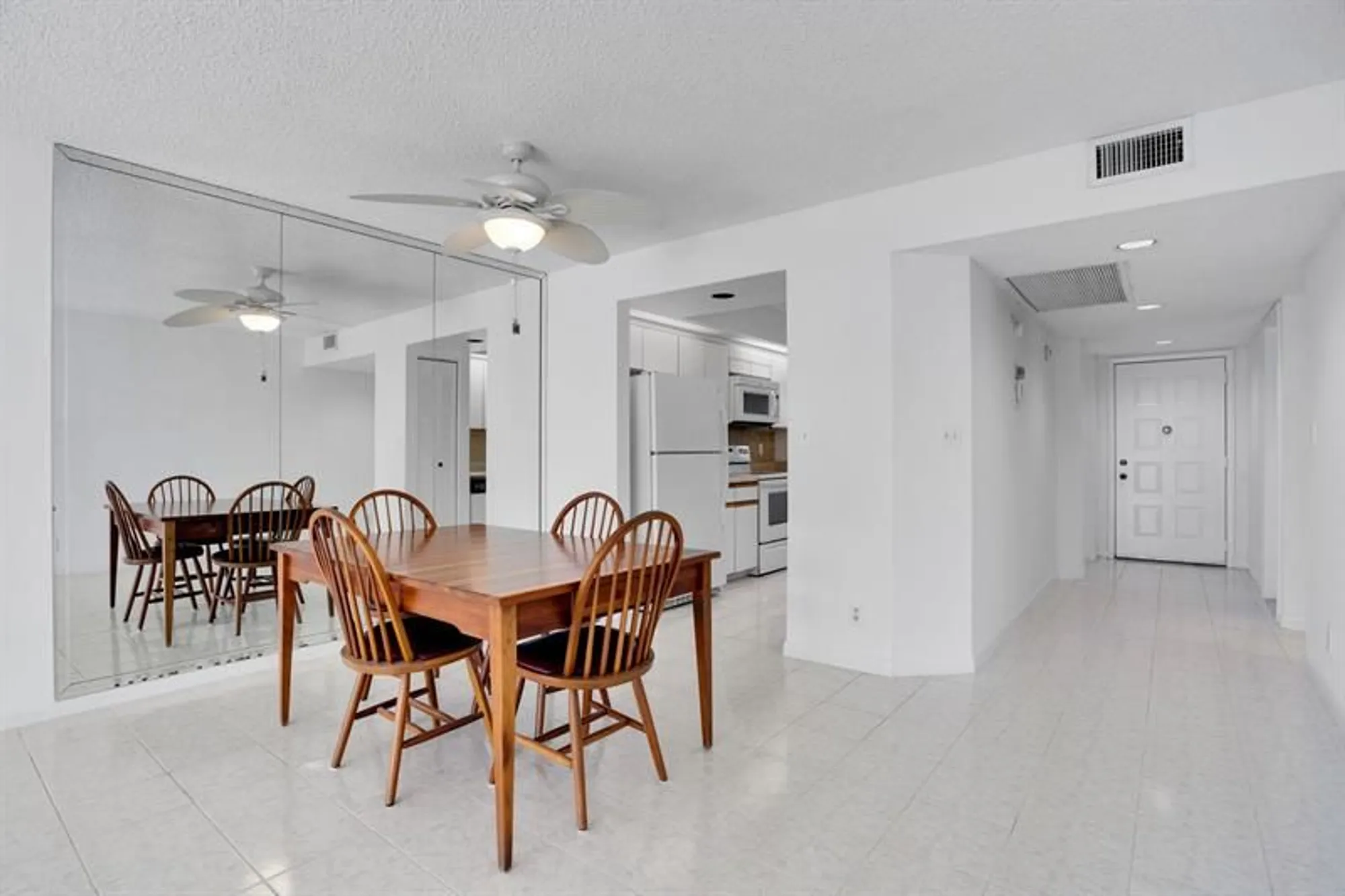 Property Slideshow image 14 of 35 | 1801 eleuthera pt g3, Coconut Creek, FL, 33066