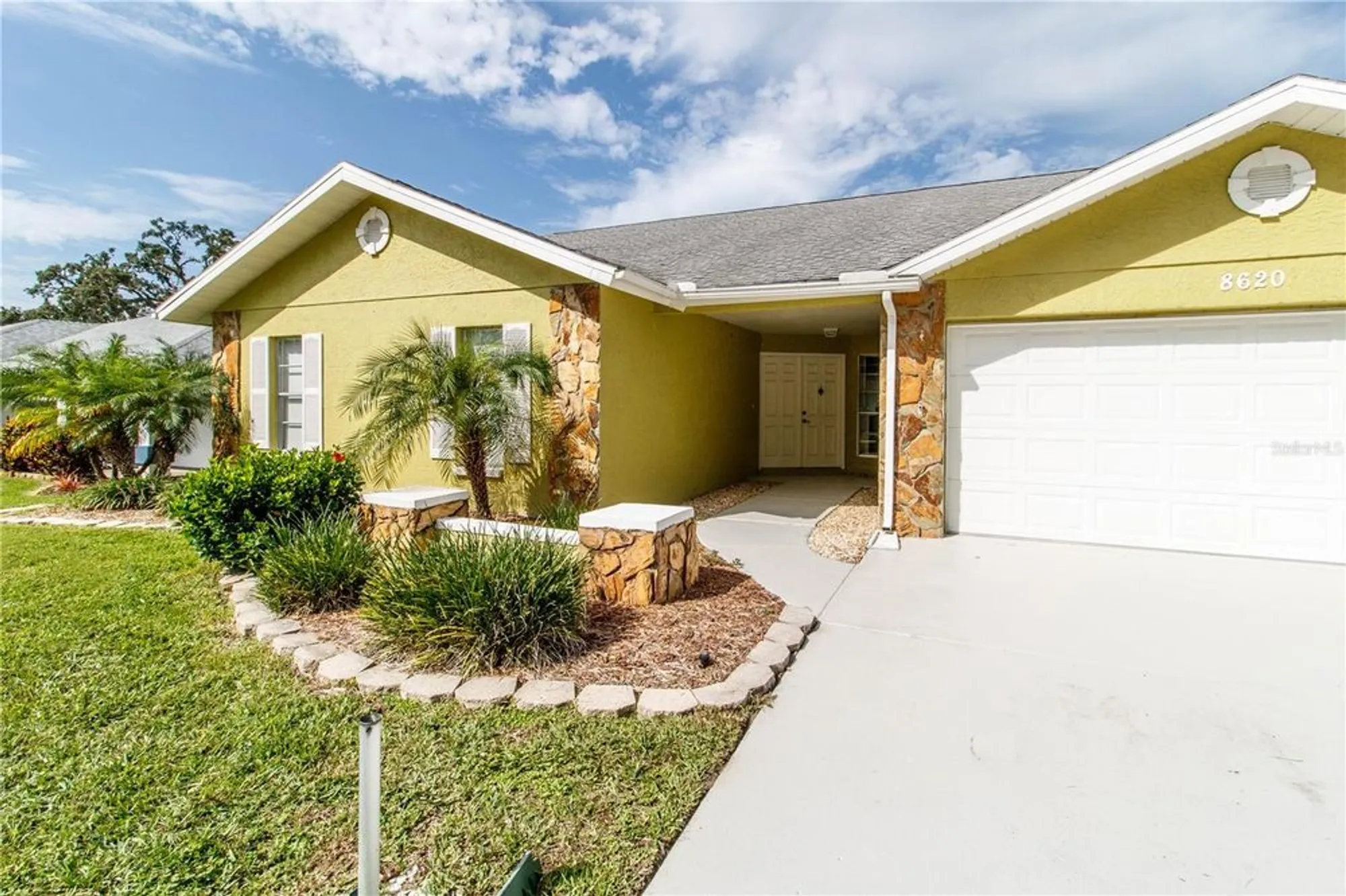 Property Slideshow image 1 of 29 | 8620 gold pine dr, Port Richey, FL, 34668