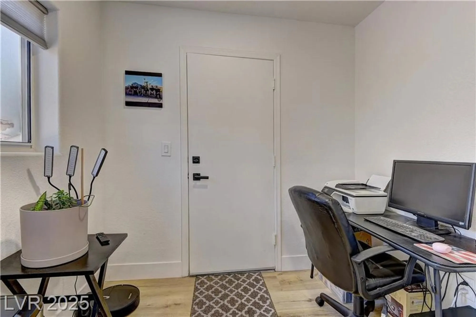 Property Slideshow image 20 of 26 | 2739 darby falls dr, Las Vegas, NV, 89134