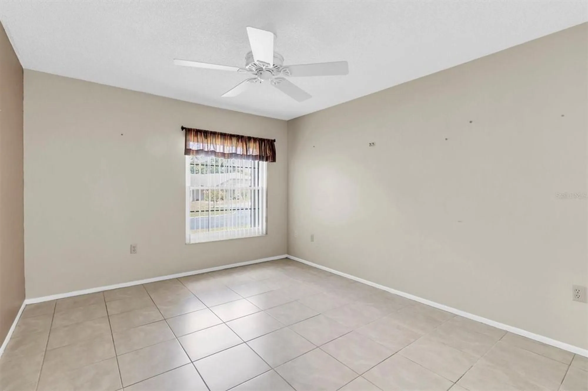Property Slideshow image 15 of 54 | 4872 boonesboro ct, New Port Richey, FL, 34655