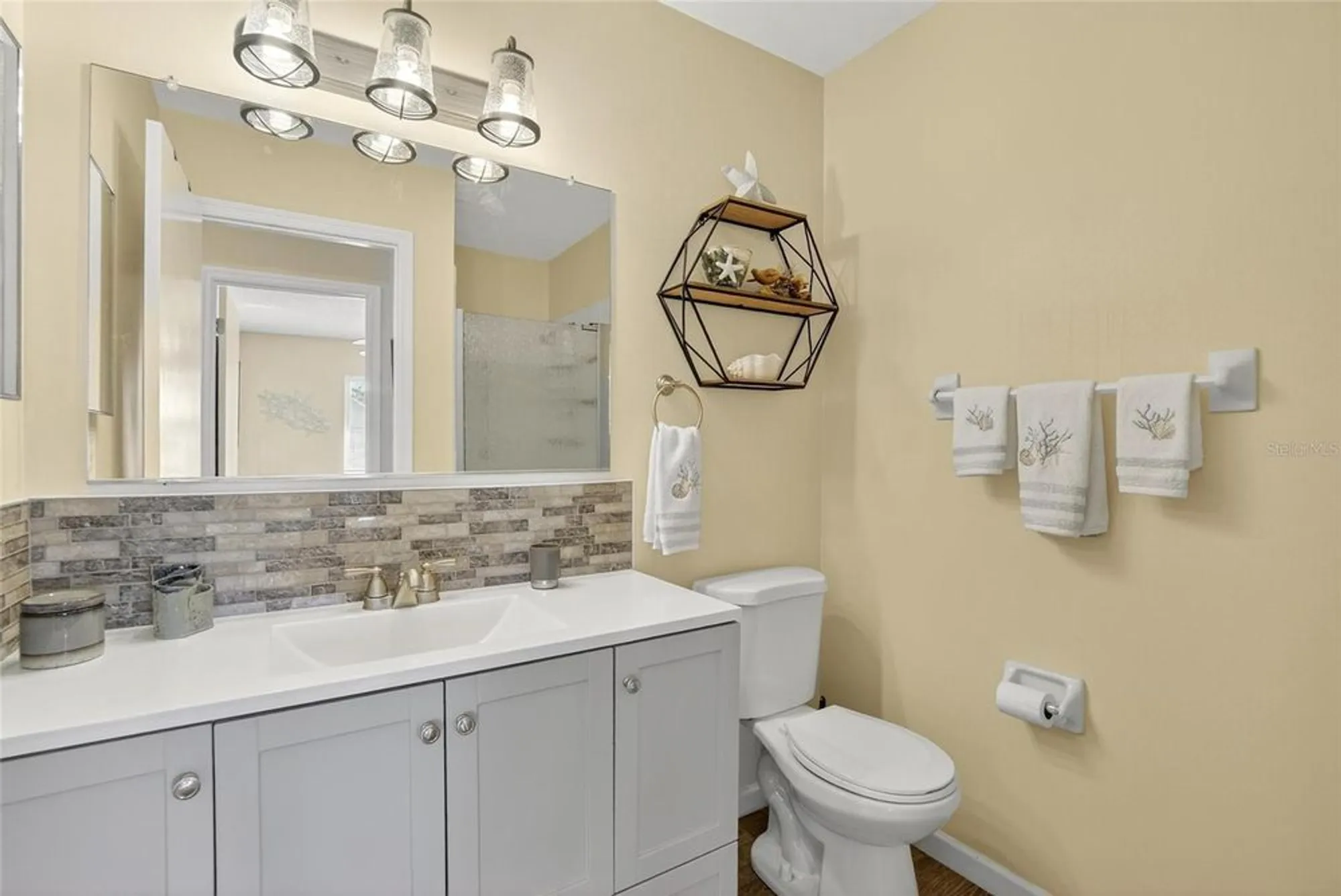 Property Slideshow image 24 of 62 | 2248 greenwich dr # 64, Sun City Center, FL, 33573