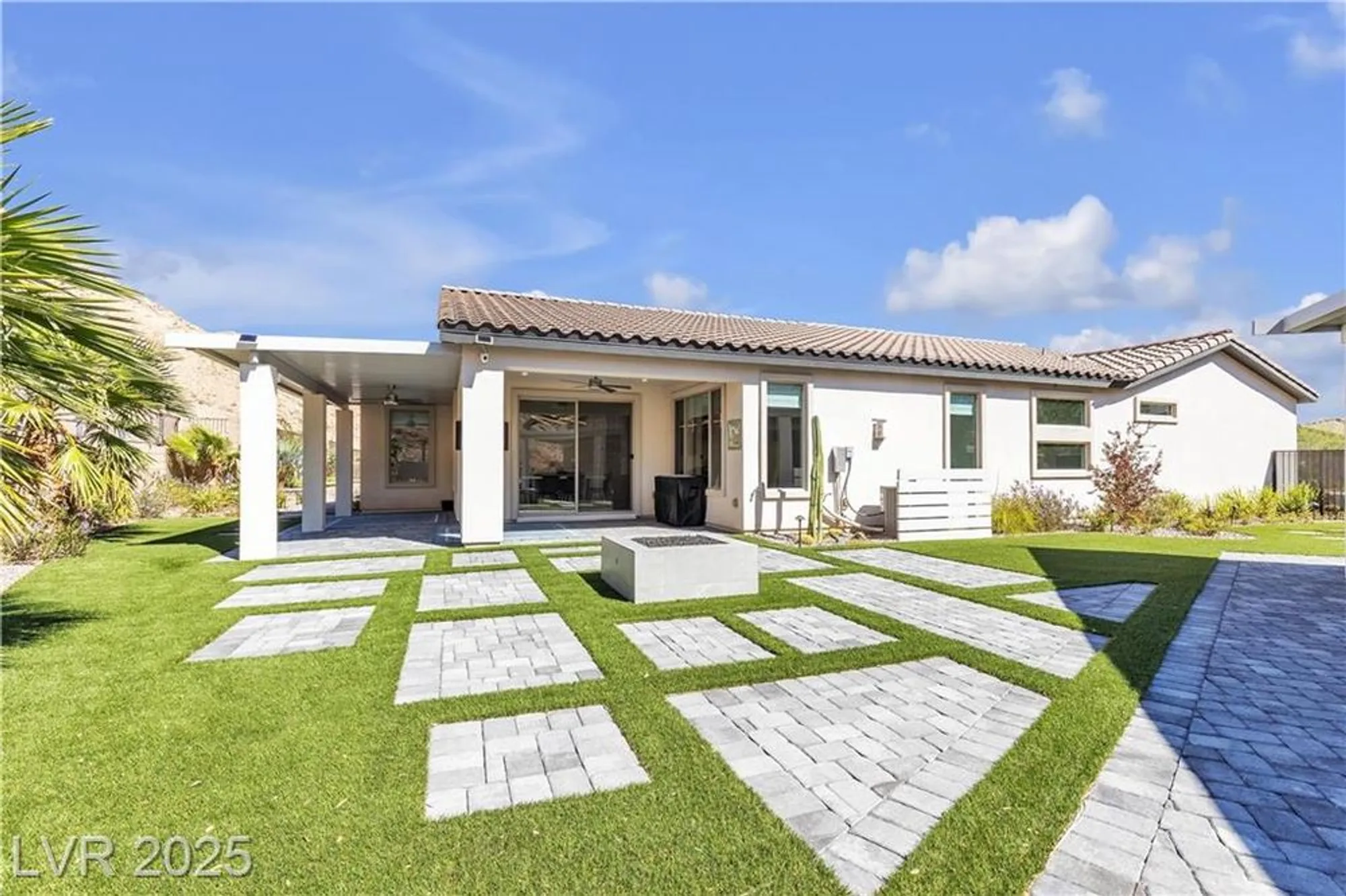 Property Slideshow image 42 of 76 | 11 acacia creek ct, Henderson, NV, 89011