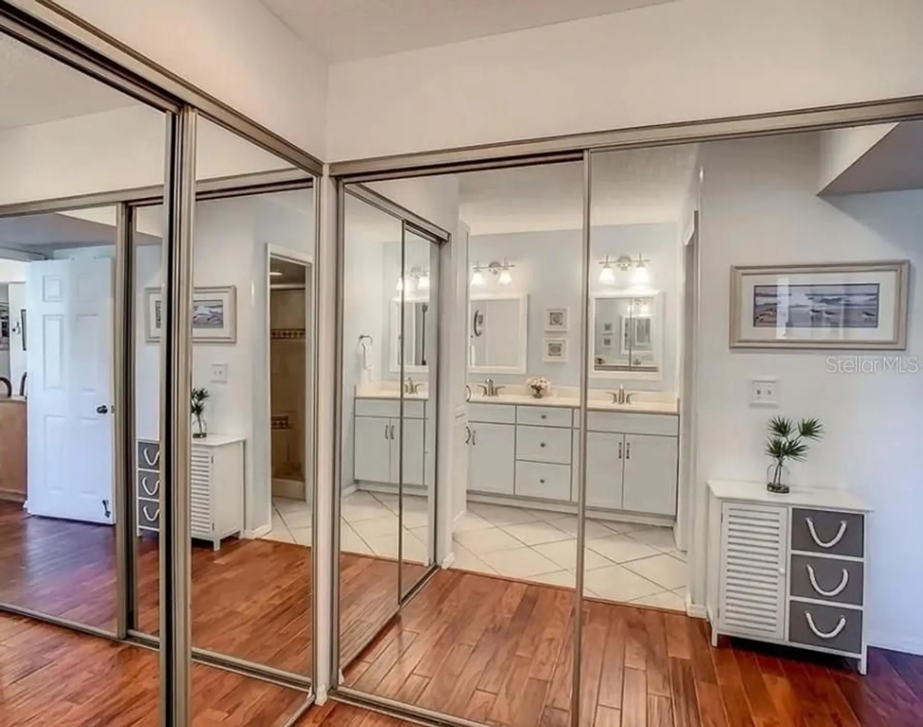 Property Slideshow image 43 of 76 | 425 cerromar ter 359, Venice, FL, 34293