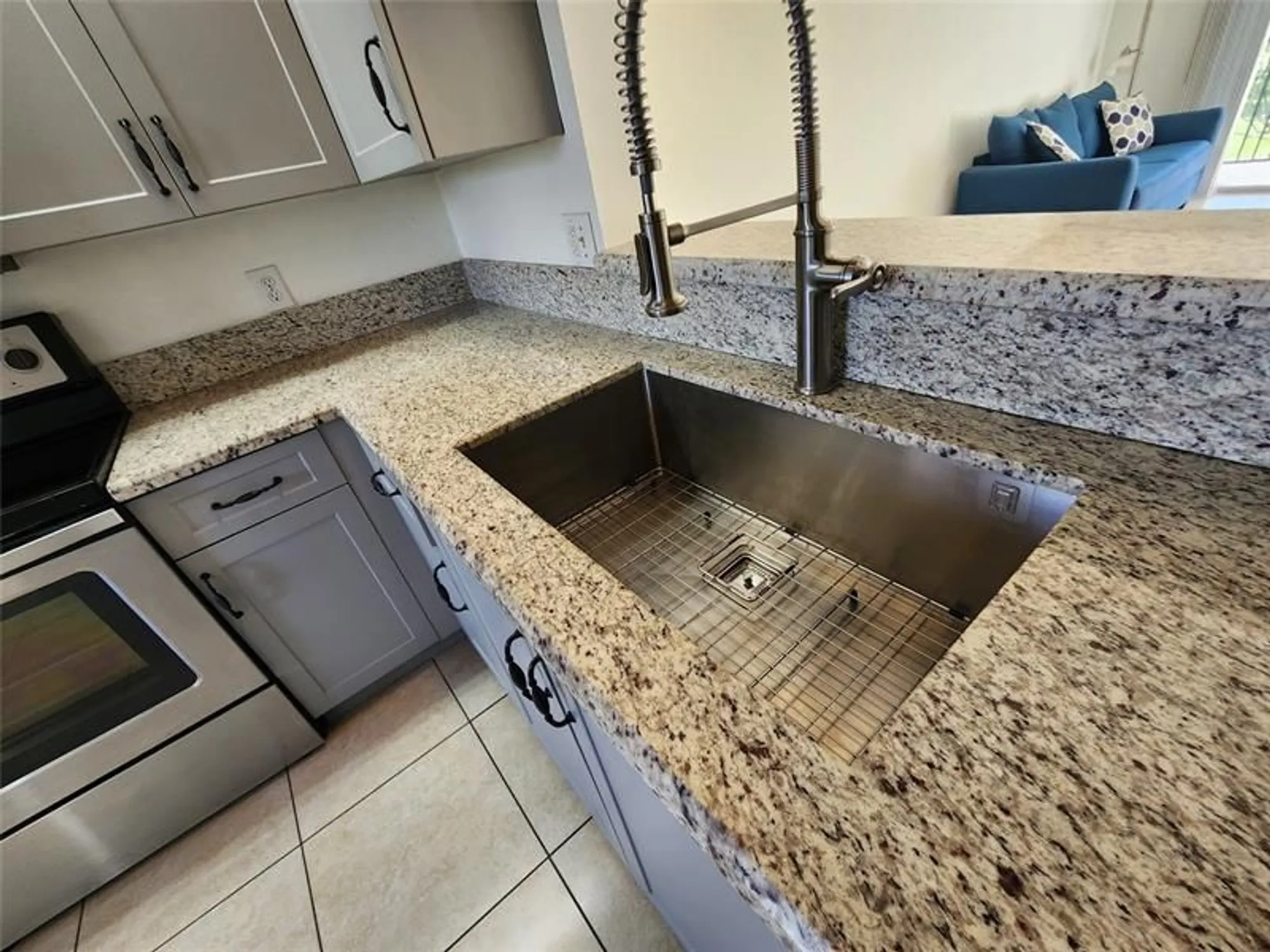 Property Slideshow image 10 of 19 | 1650 sw 124th ter 209d, Pembroke Pines, FL, 33027