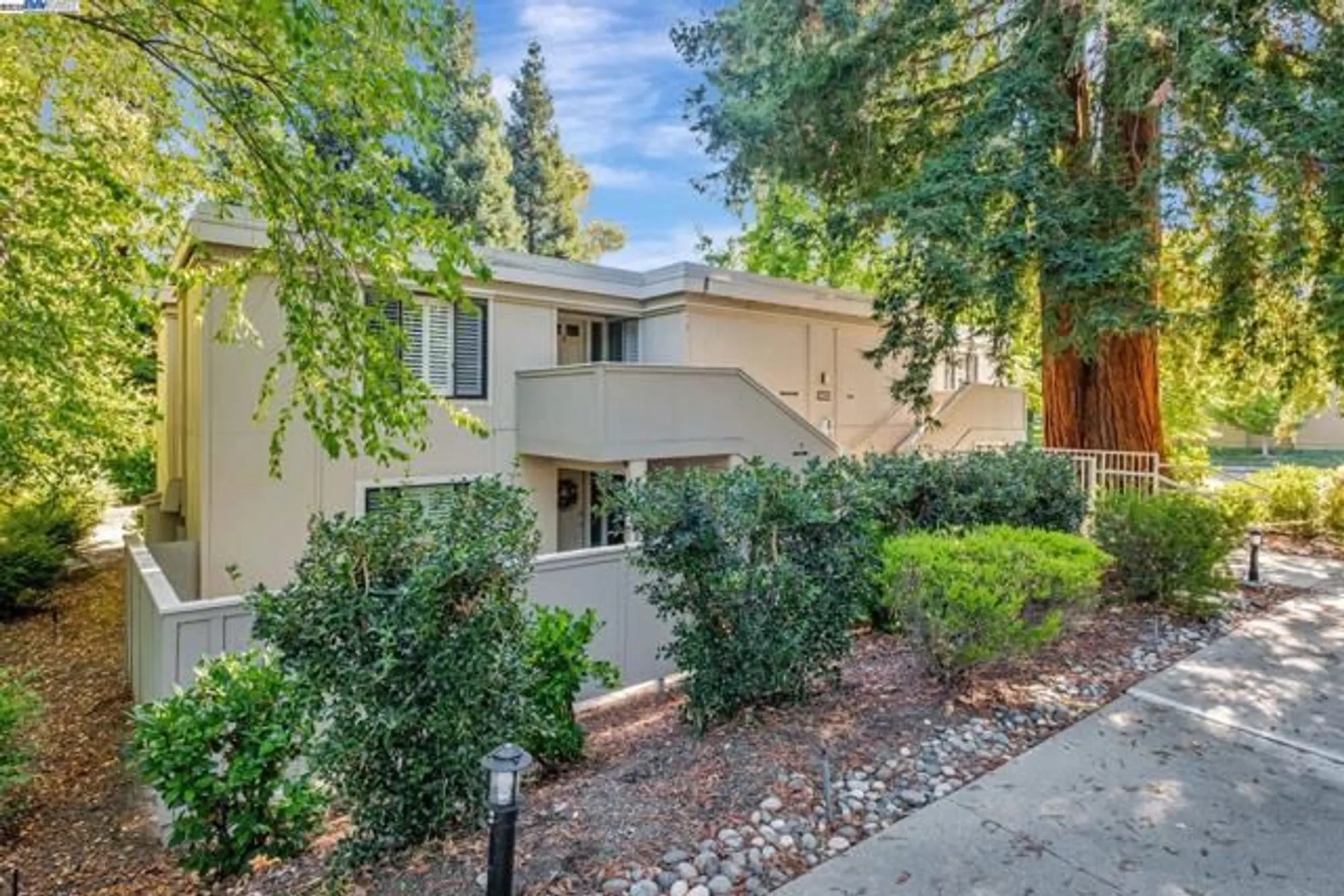 Property Slideshow image 1 of 29 | 1400 golden rain rd 3, Walnut Creek, CA, 94595