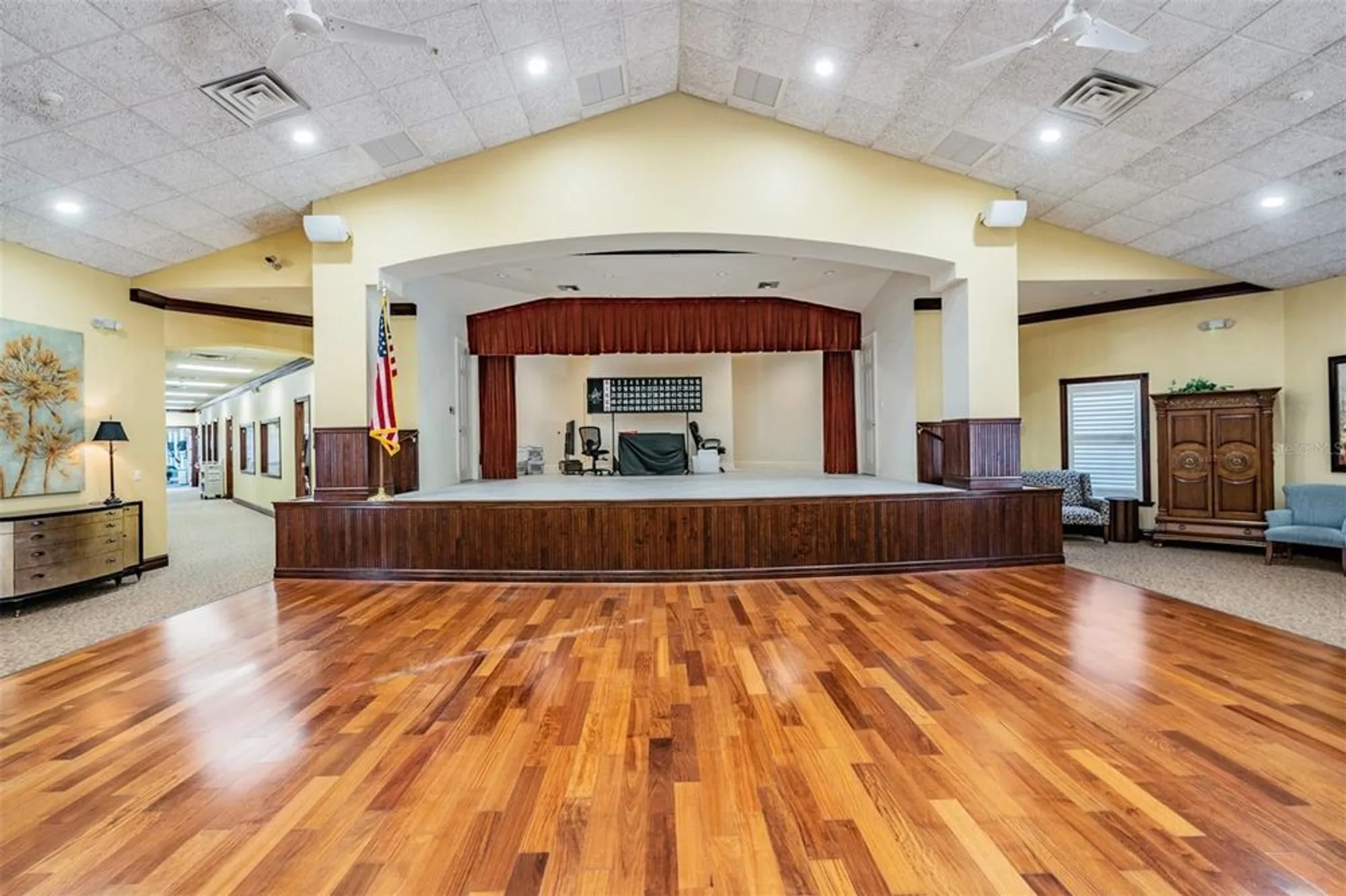 Property Slideshow image 39 of 57 | 525 bent oak ct, Spring Hill, FL, 34609